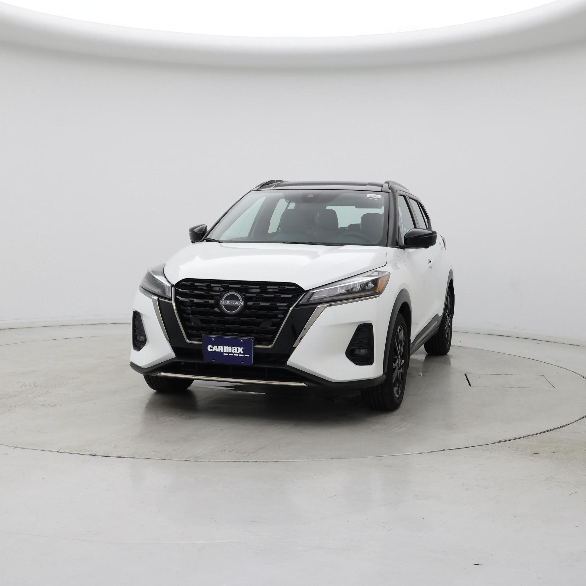 Thumbnail: 2023 Nissan Kicks - 4