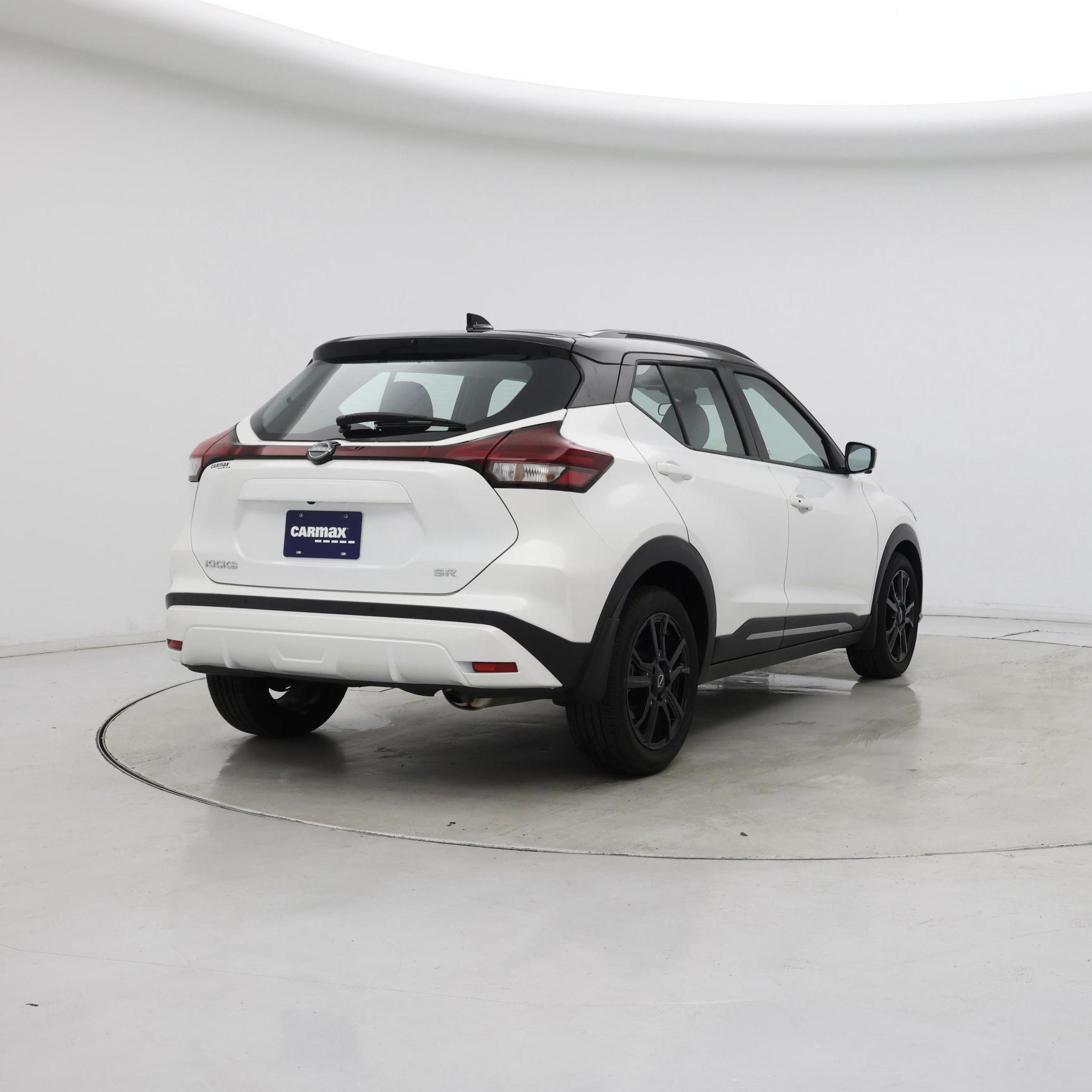 Thumbnail: 2023 Nissan Kicks - 8