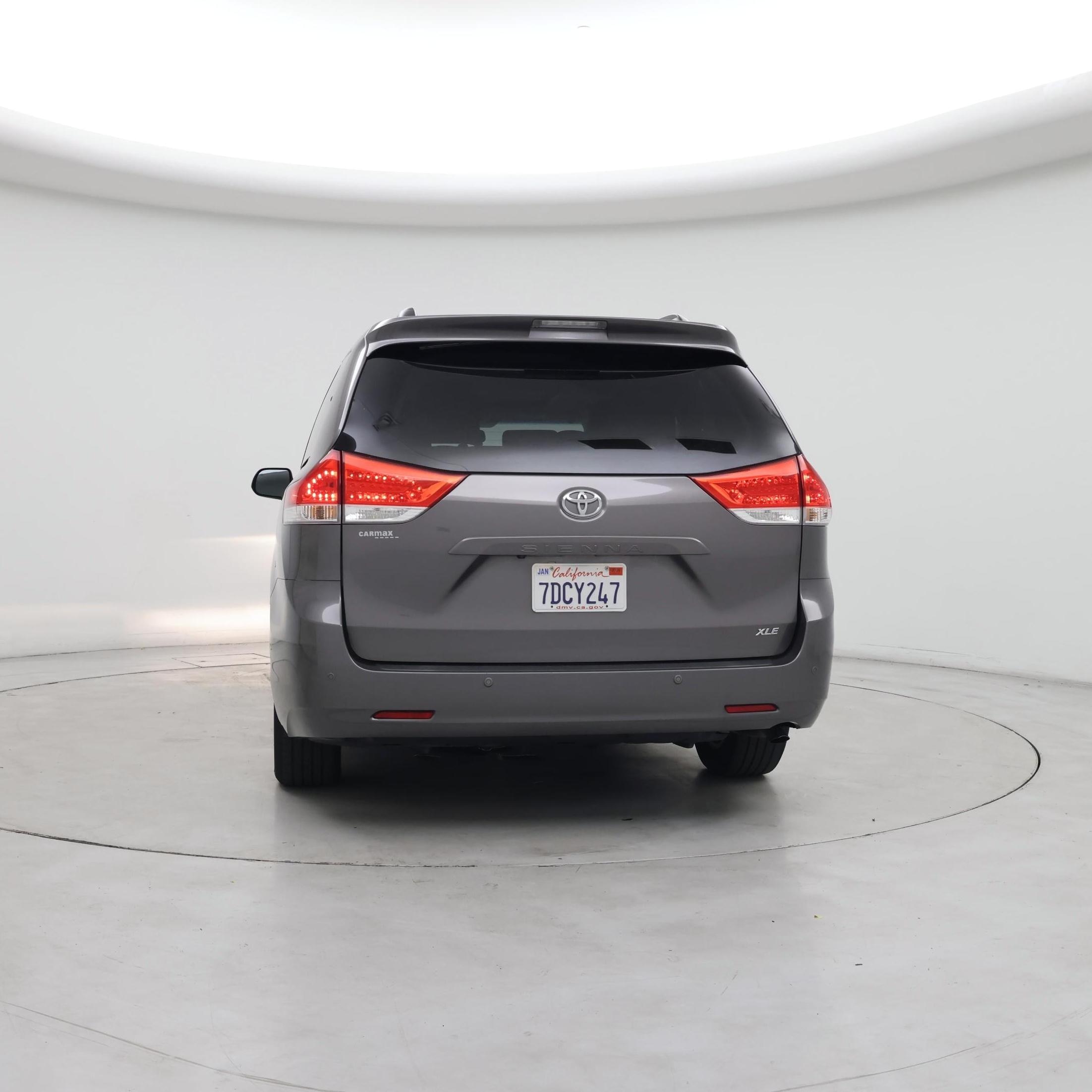 Thumbnail: 2014 Toyota Sienna - 6