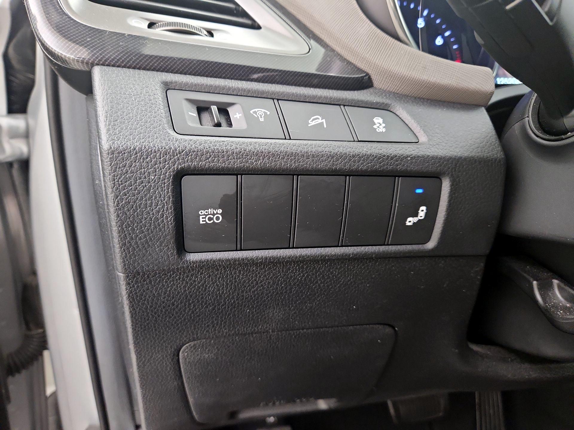 Thumbnail: 2014 Hyundai Santa Fe - 13