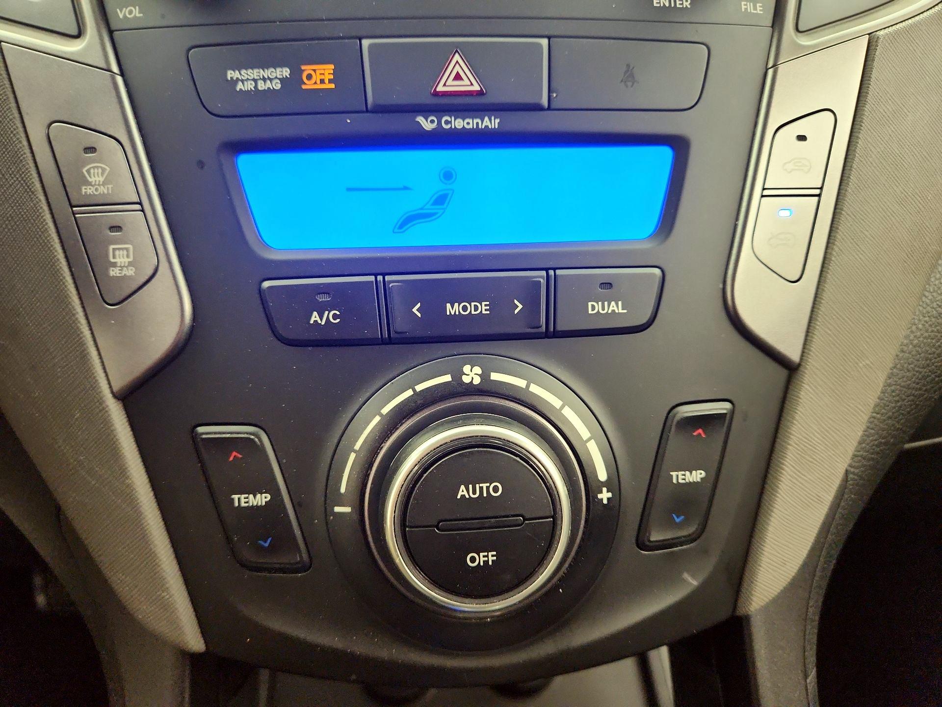 Thumbnail: 2014 Hyundai Santa Fe - 16