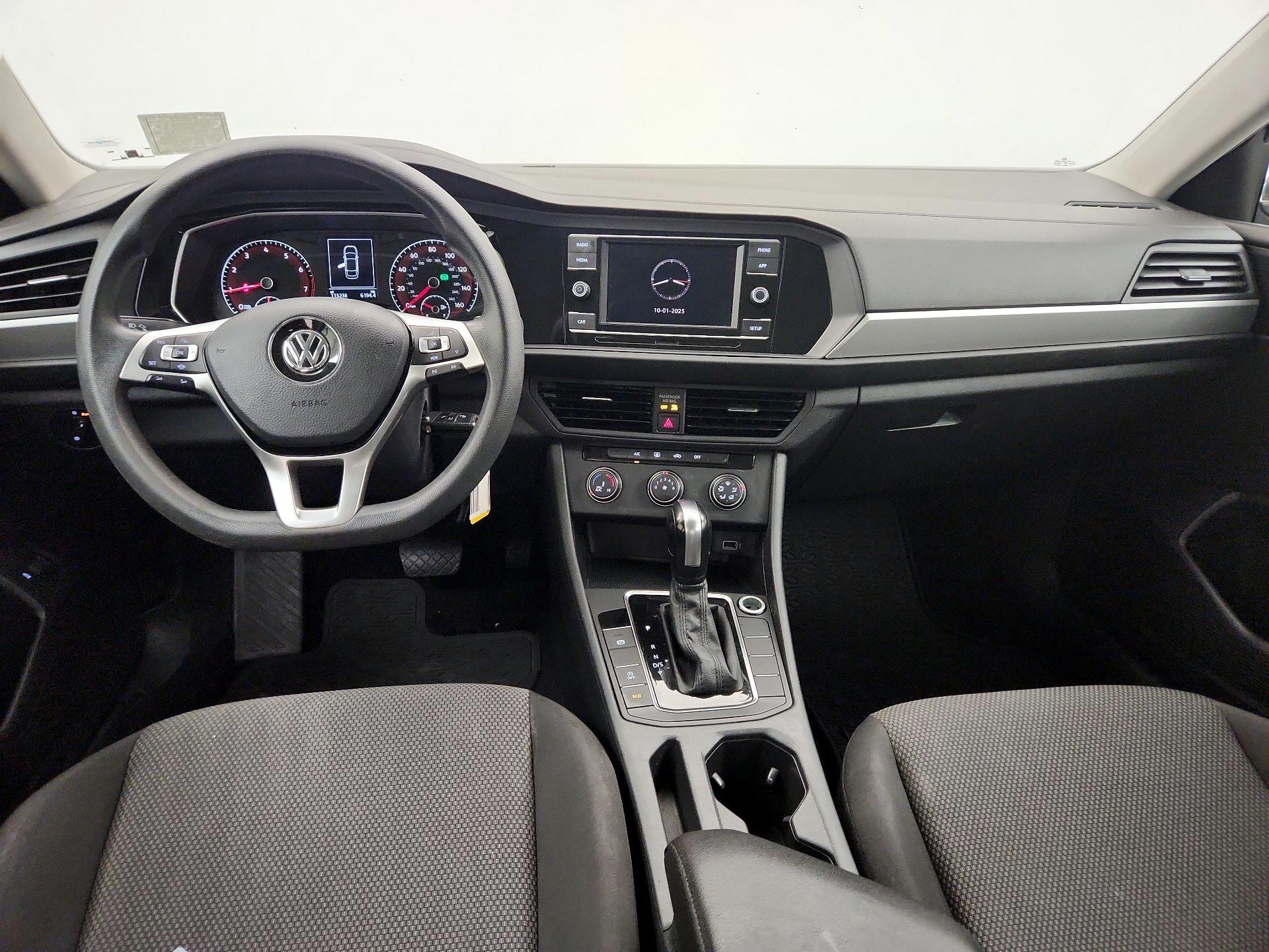 Thumbnail: 2019 Volkswagen Jetta - 9