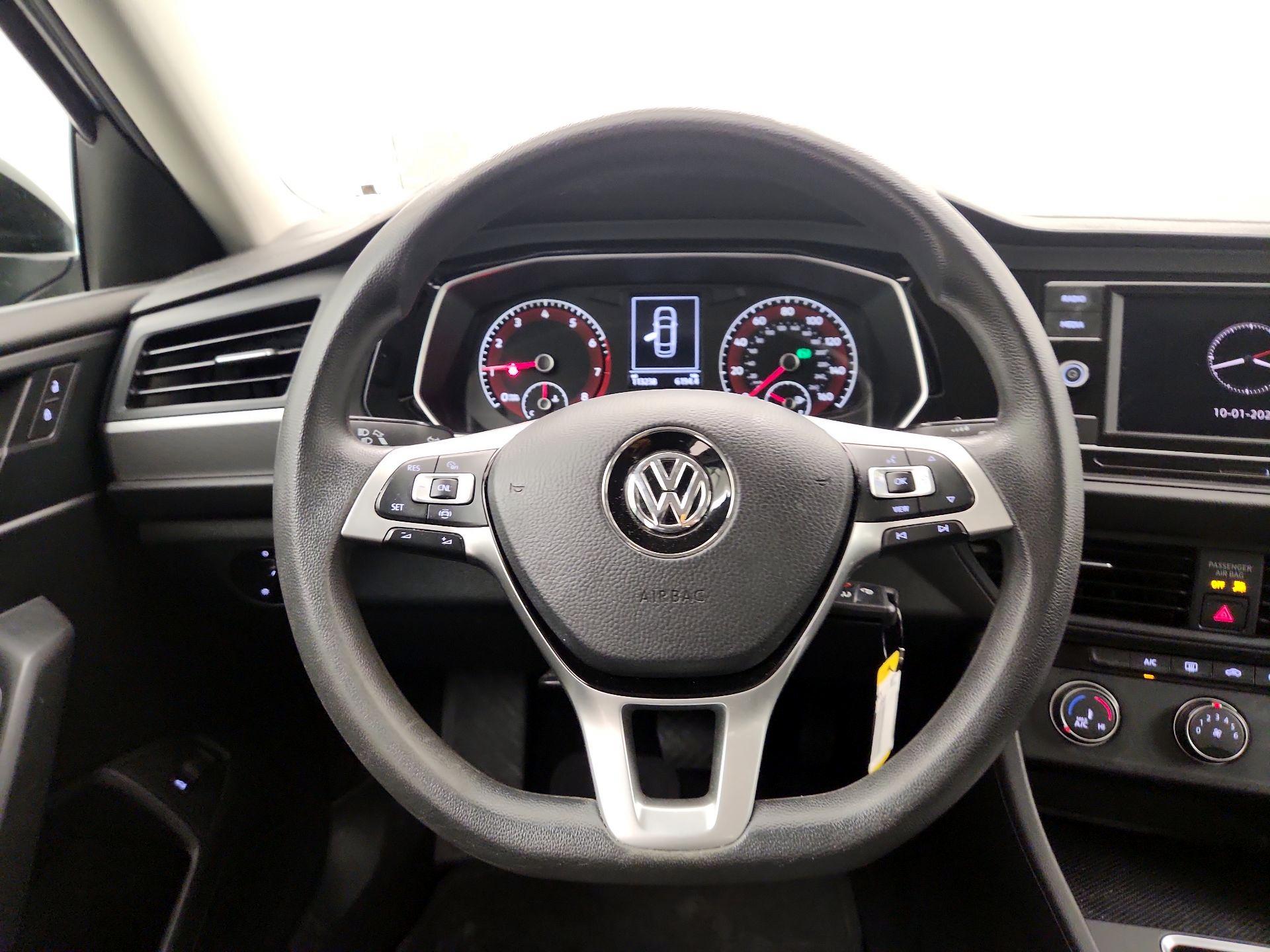 Thumbnail: 2019 Volkswagen Jetta - 10