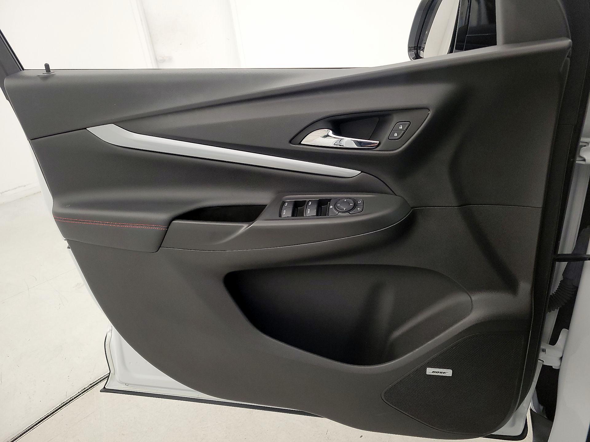 Thumbnail: 2023 Chevrolet Bolt EUV - 12