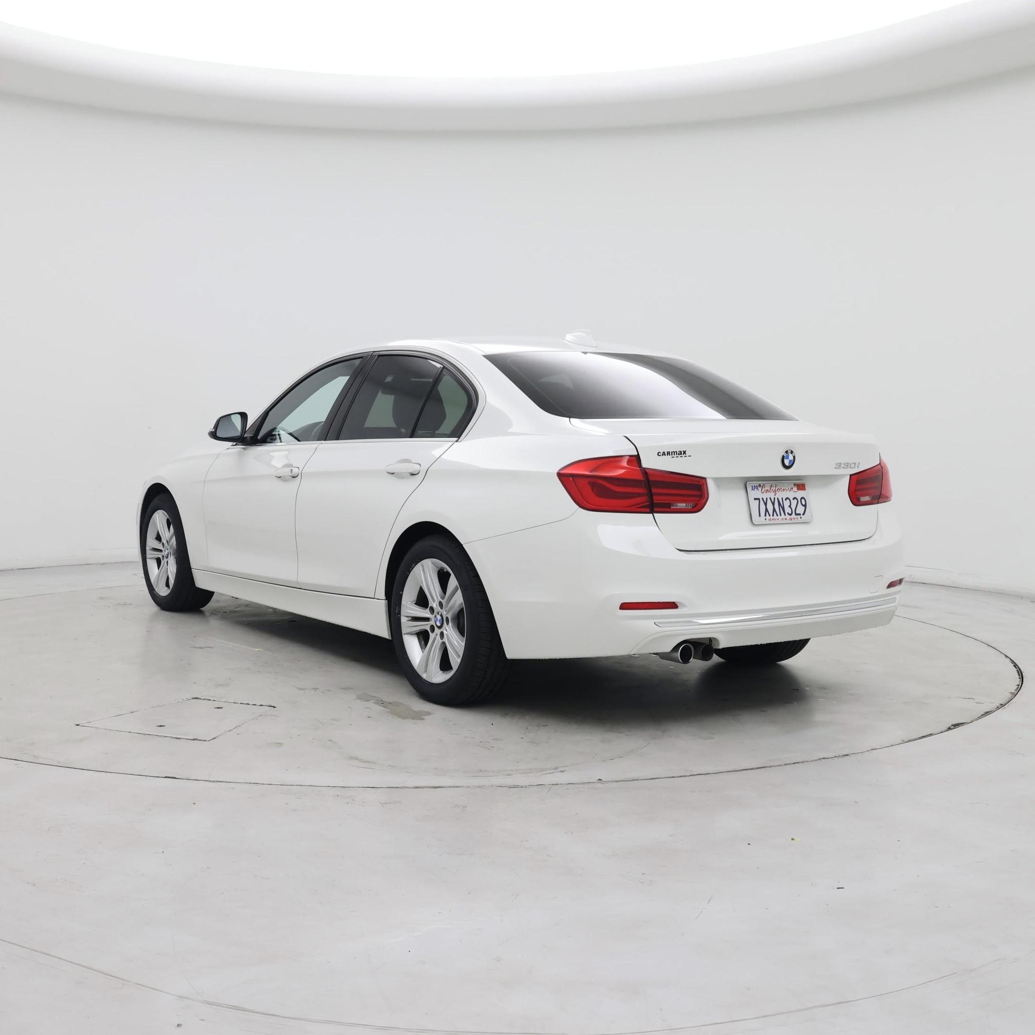 Thumbnail: 2017 BMW 3 Series - 2