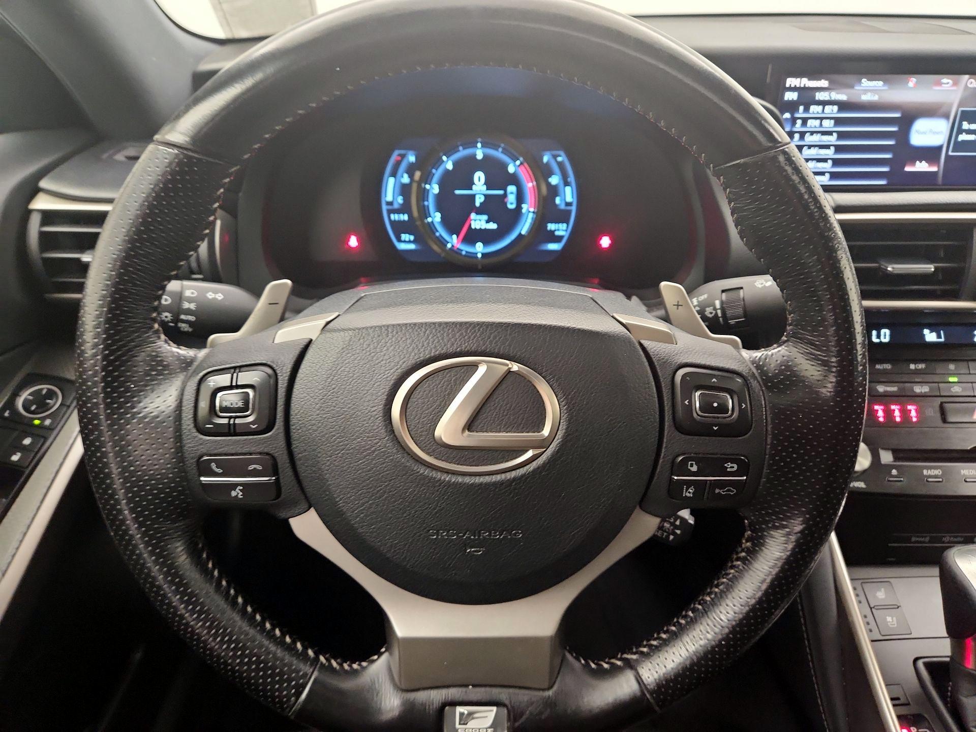 Thumbnail: 2017 Lexus IS - 10