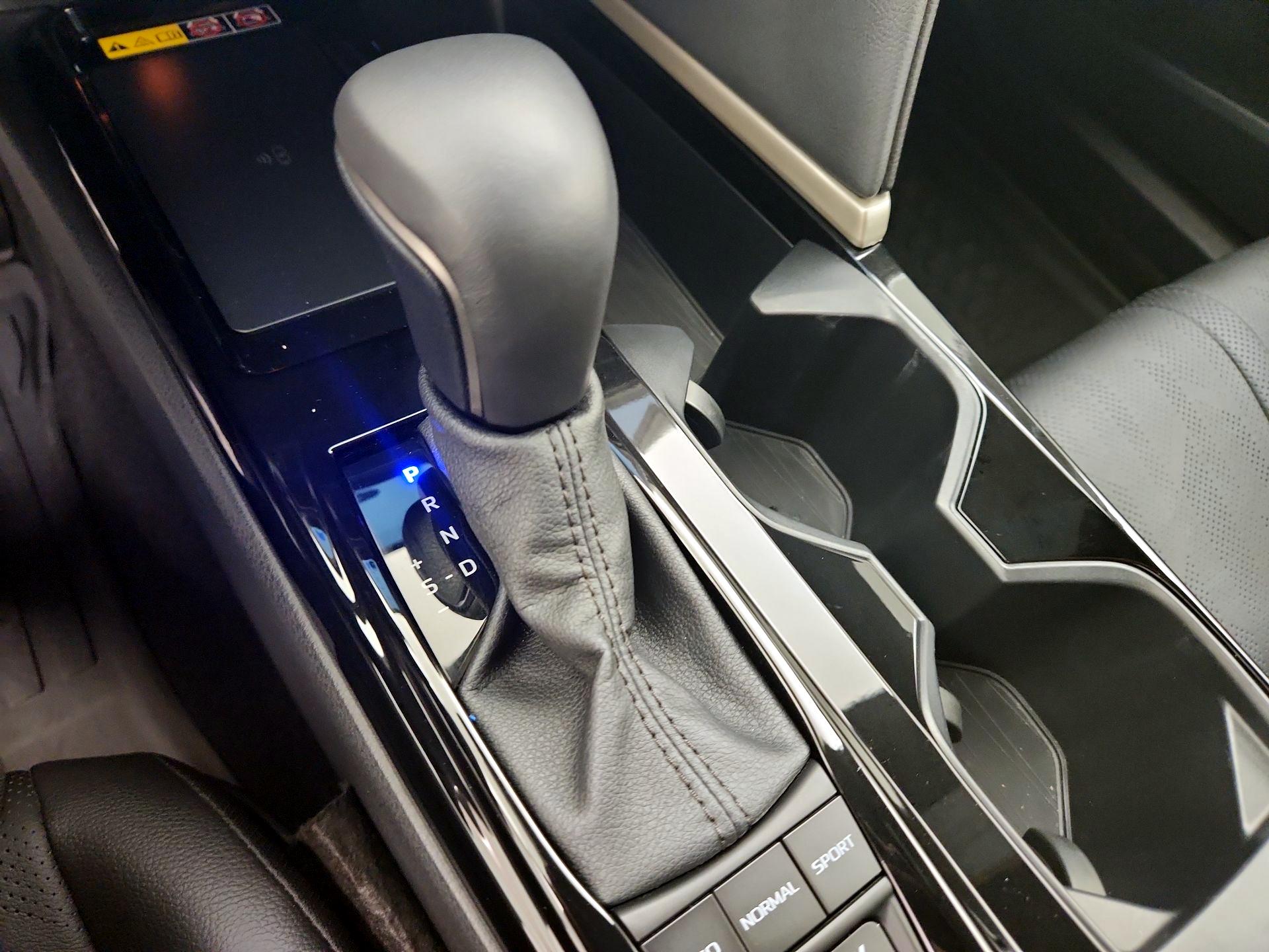 Thumbnail: 2025 Toyota Camry - 17