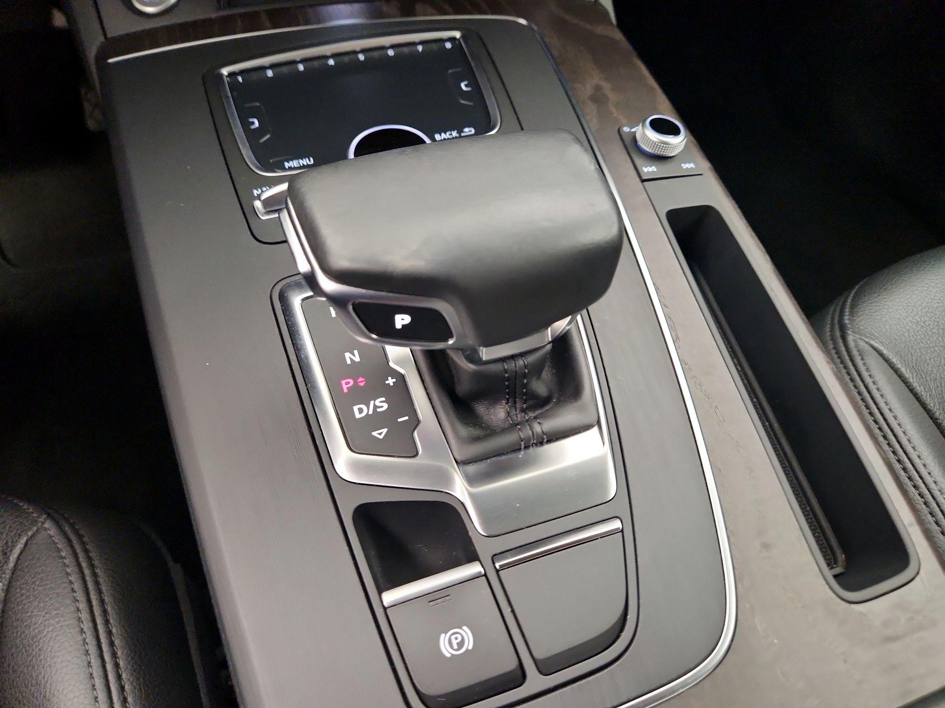 Thumbnail: 2018 Audi Q5 - 18
