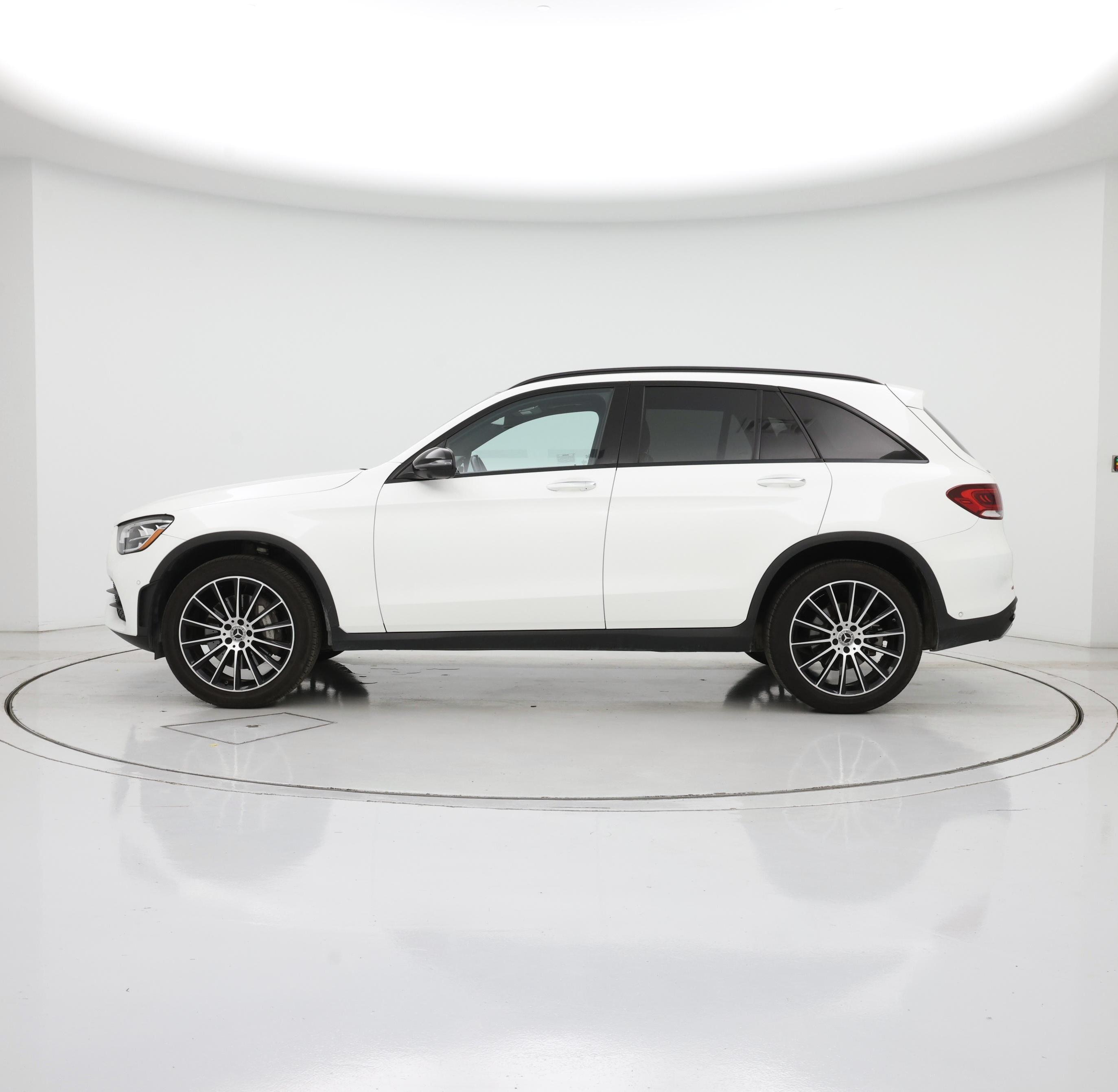 Thumbnail: 2022 Mercedes-Benz GLC - 3