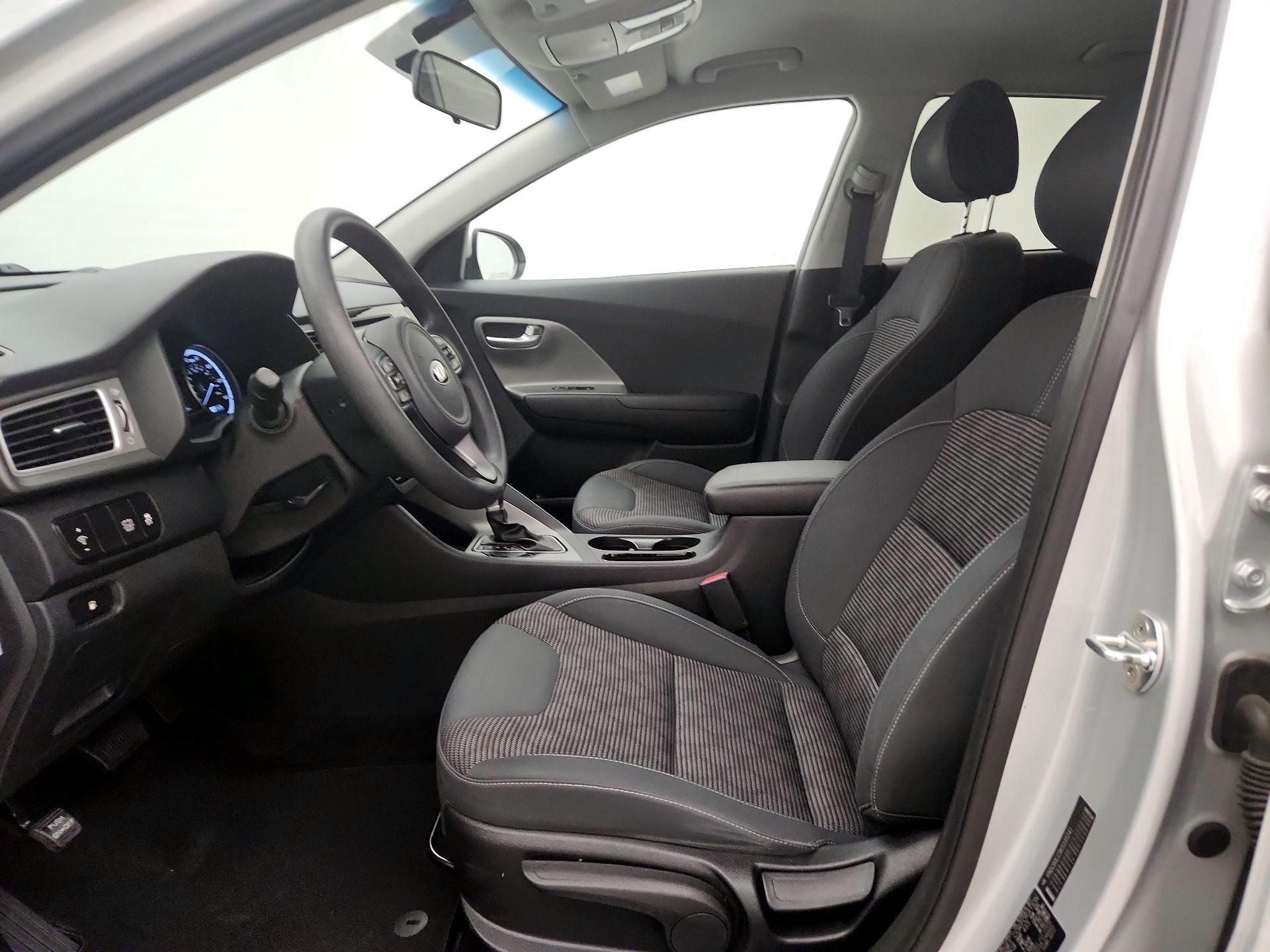 Thumbnail: 2019 Kia Niro - 11