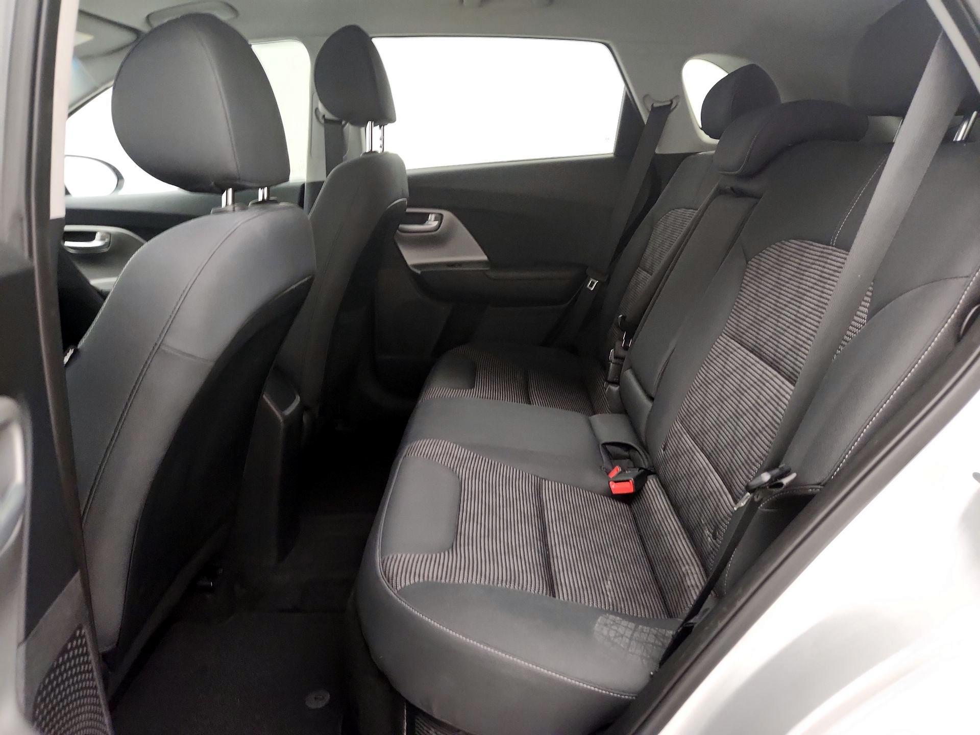 Thumbnail: 2019 Kia Niro - 19