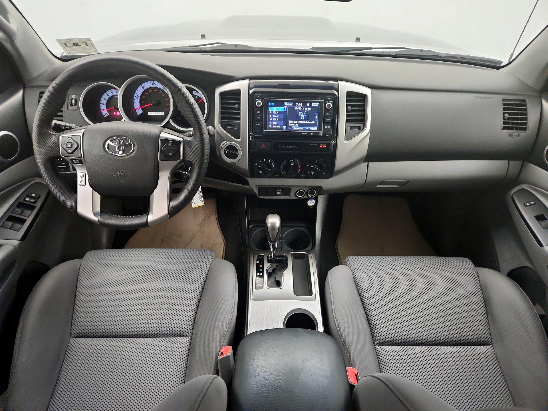 Thumbnail: 2015 Toyota Tacoma - 9
