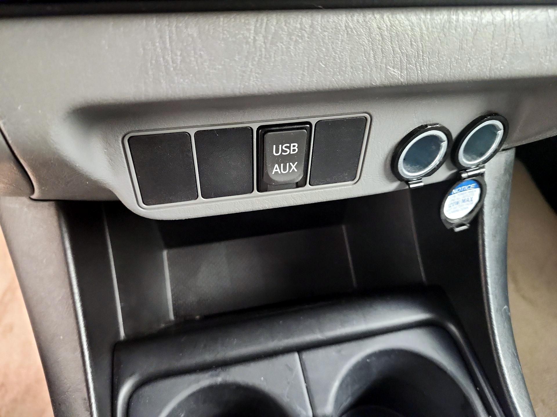 Thumbnail: 2015 Toyota Tacoma - 18