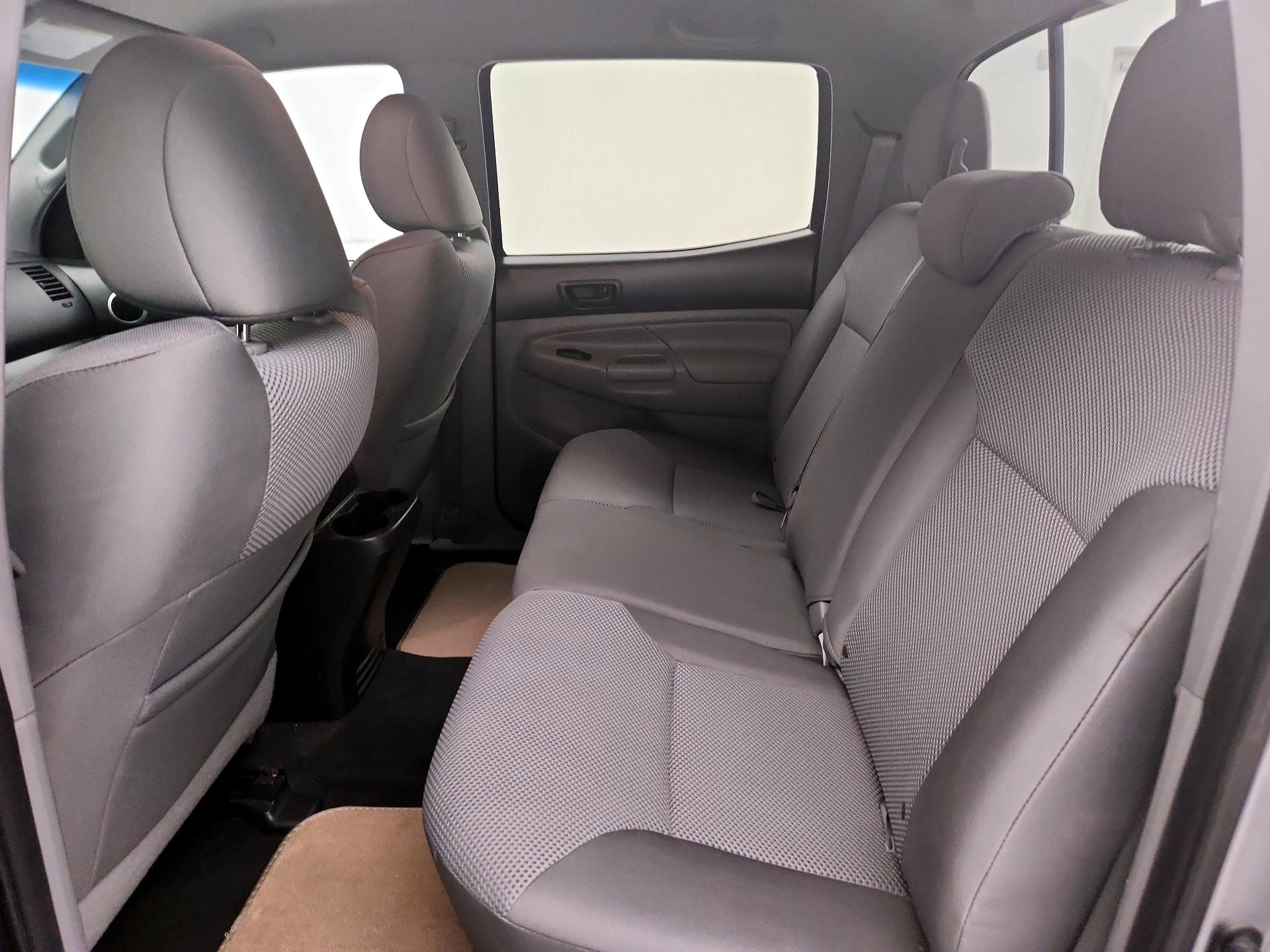 Thumbnail: 2015 Toyota Tacoma - 19