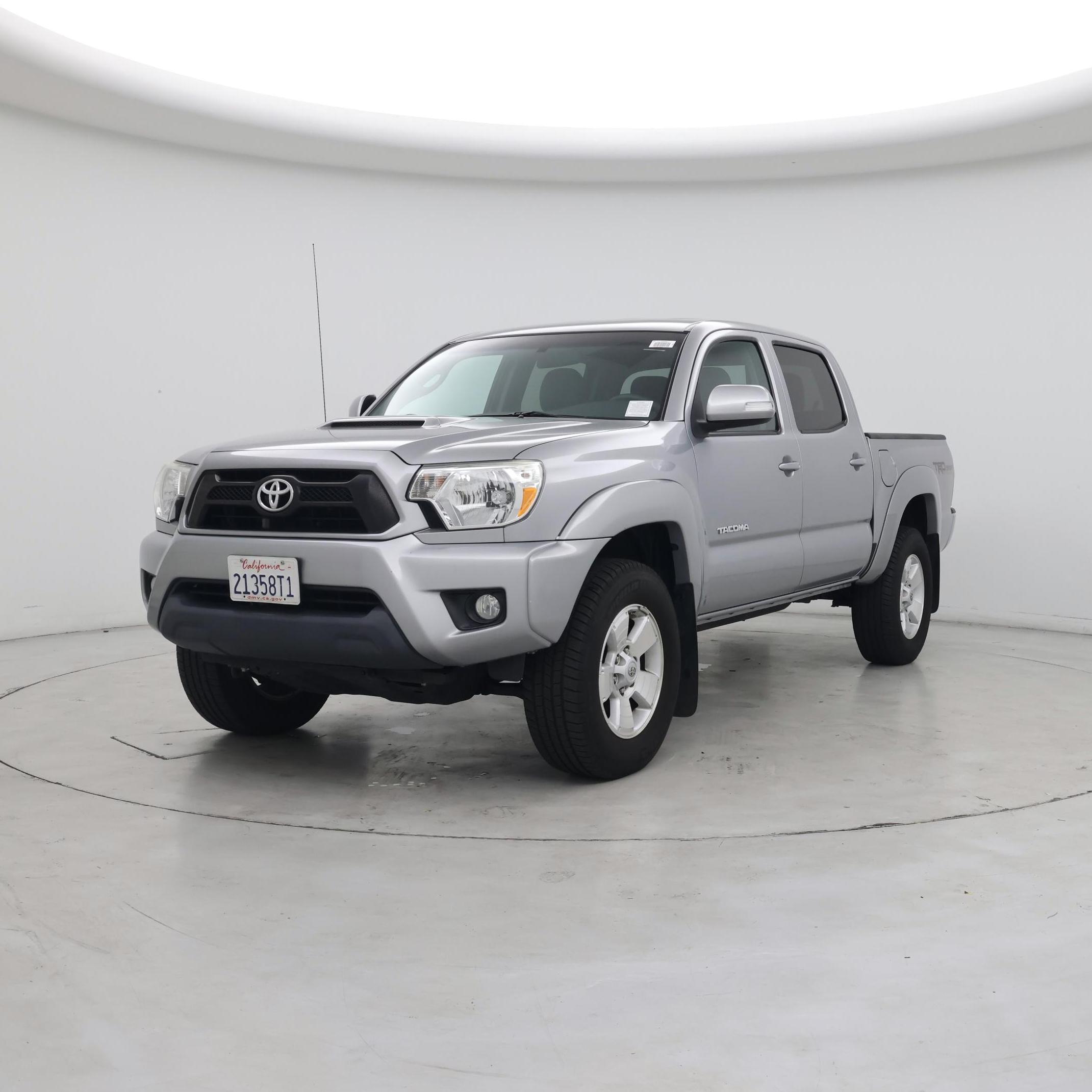 Thumbnail: 2015 Toyota Tacoma - 4