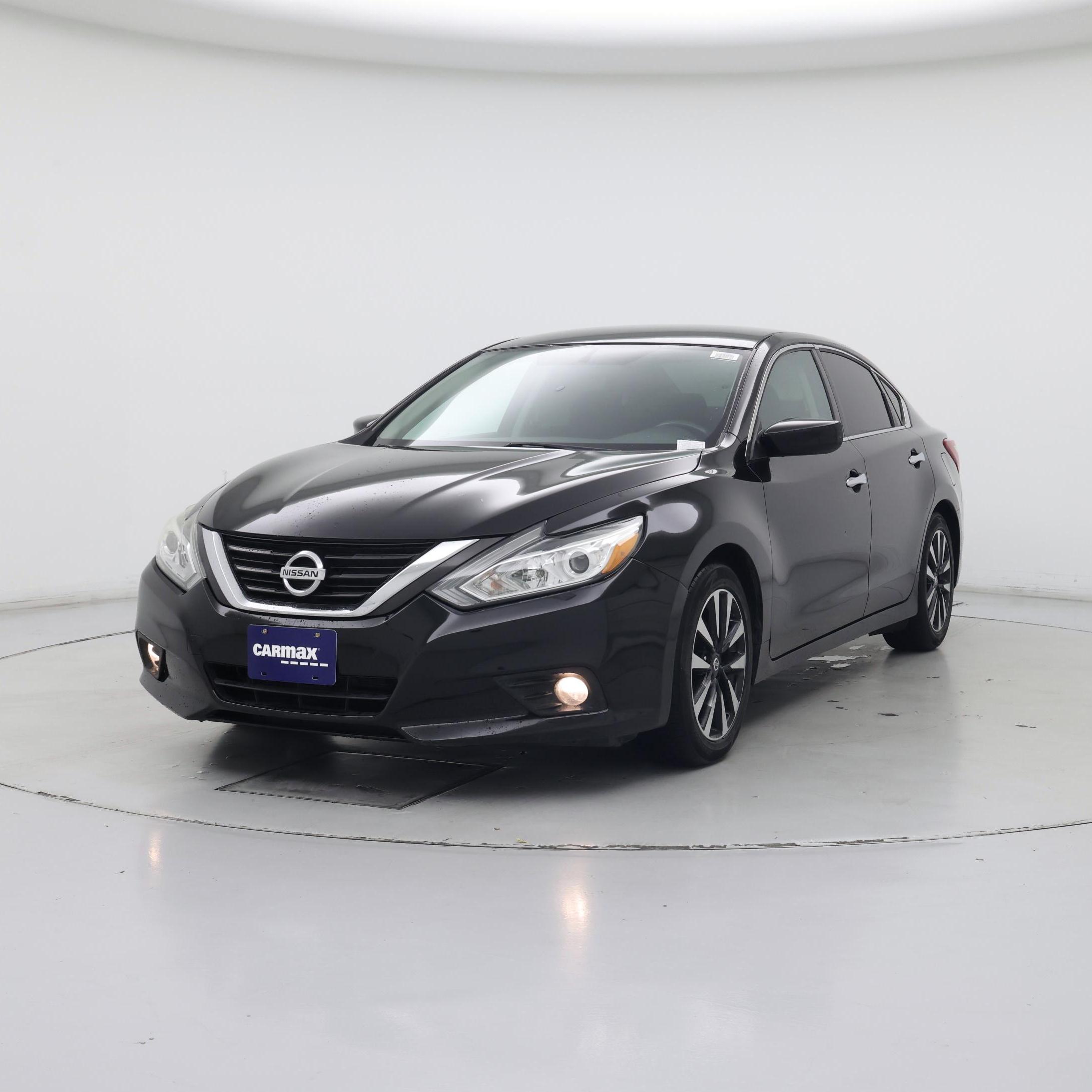 Thumbnail: 2018 Nissan Altima - 4