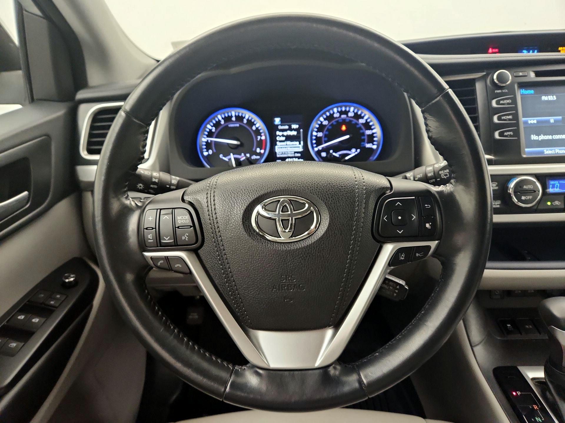 Thumbnail: 2018 Toyota Highlander - 10