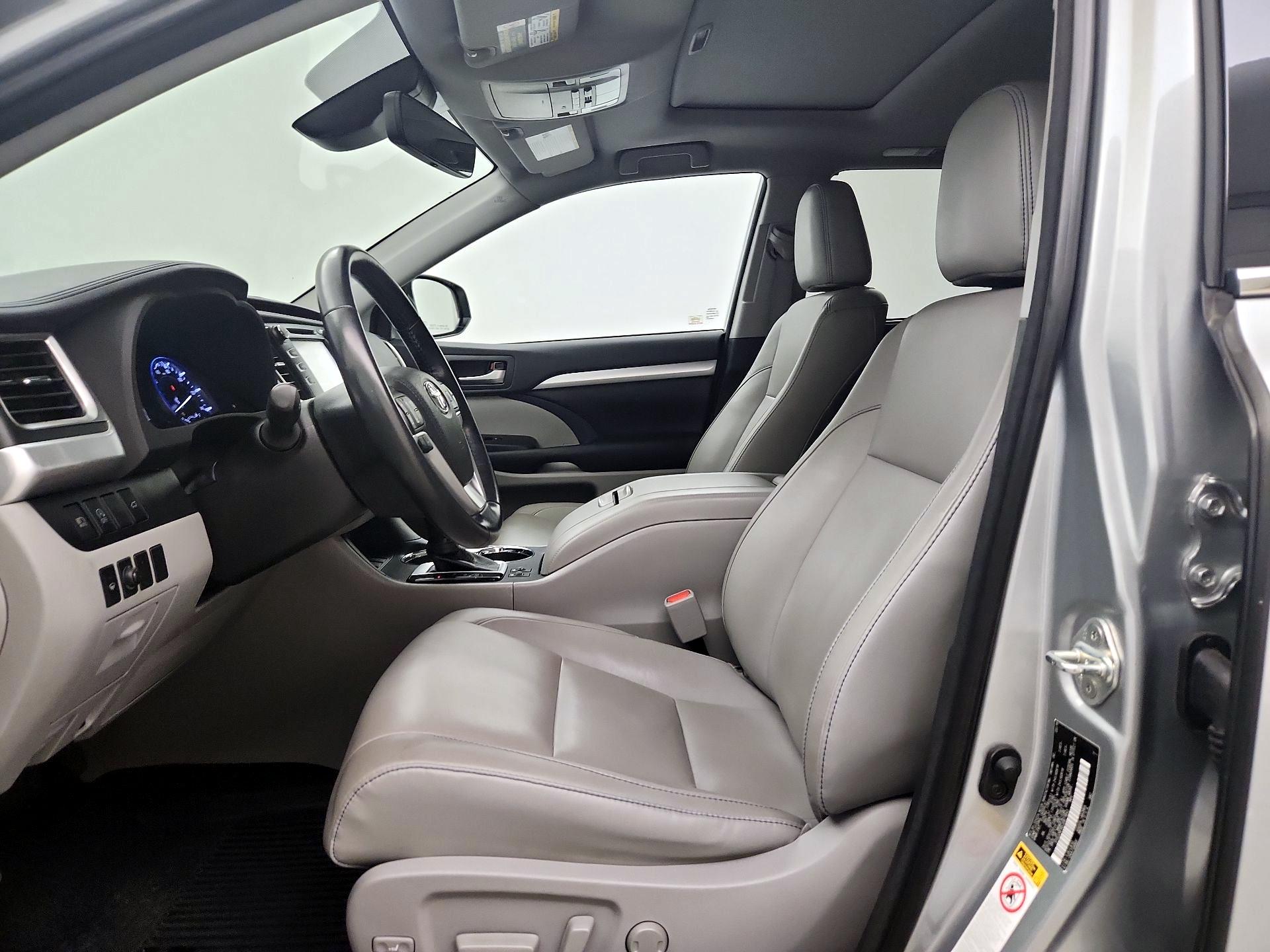 Thumbnail: 2018 Toyota Highlander - 11