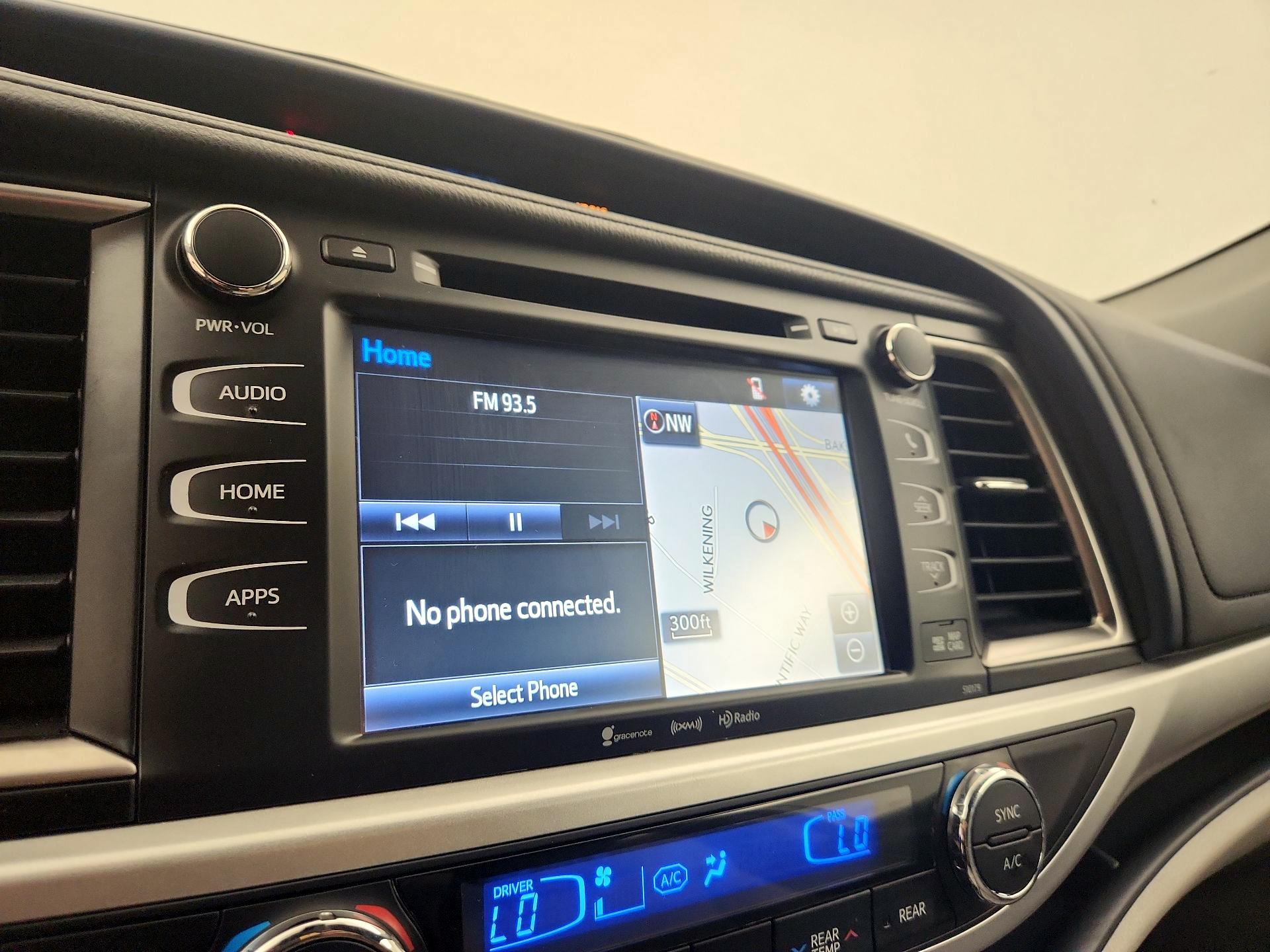 Thumbnail: 2018 Toyota Highlander - 14