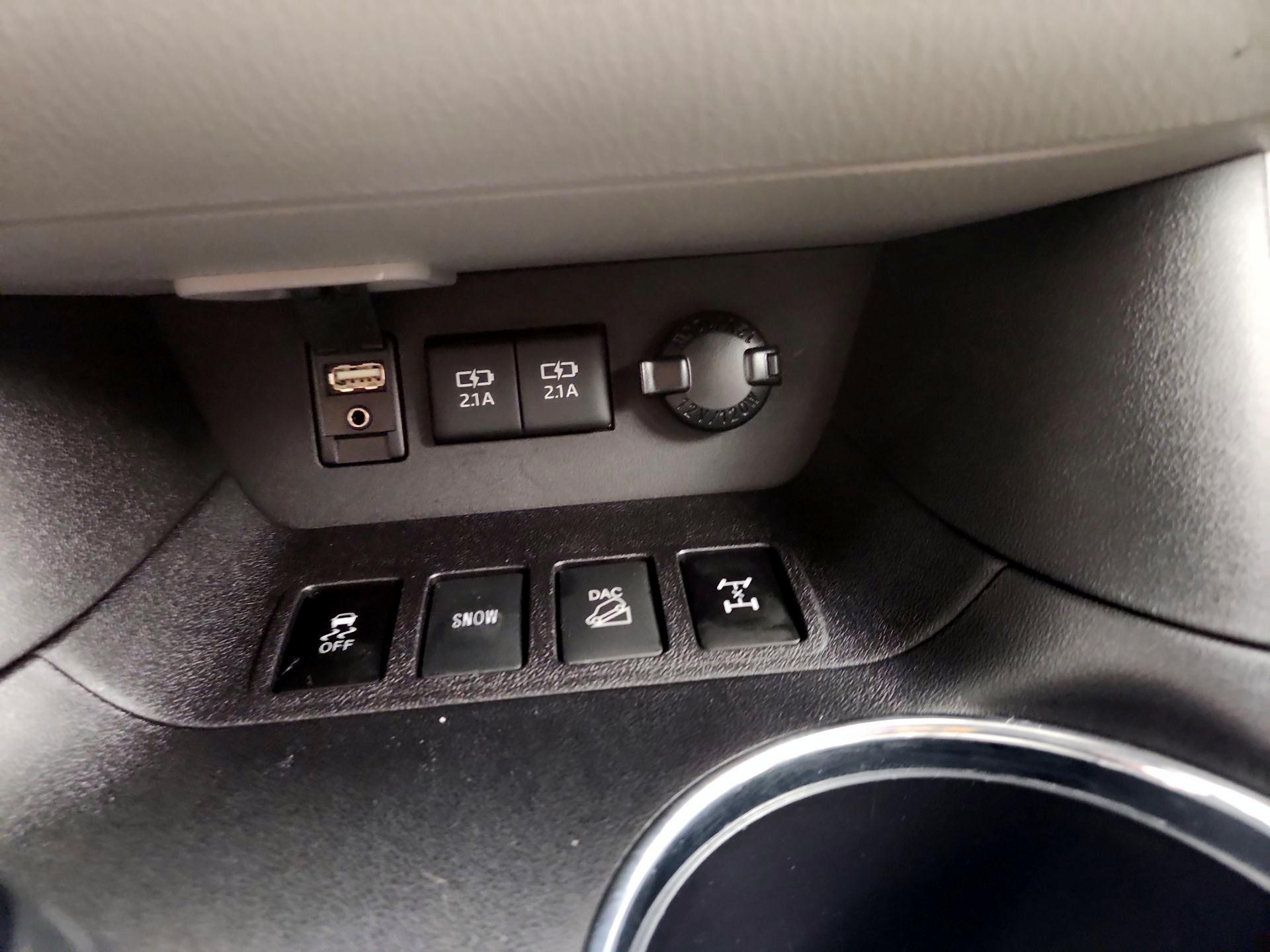 Thumbnail: 2018 Toyota Highlander - 19