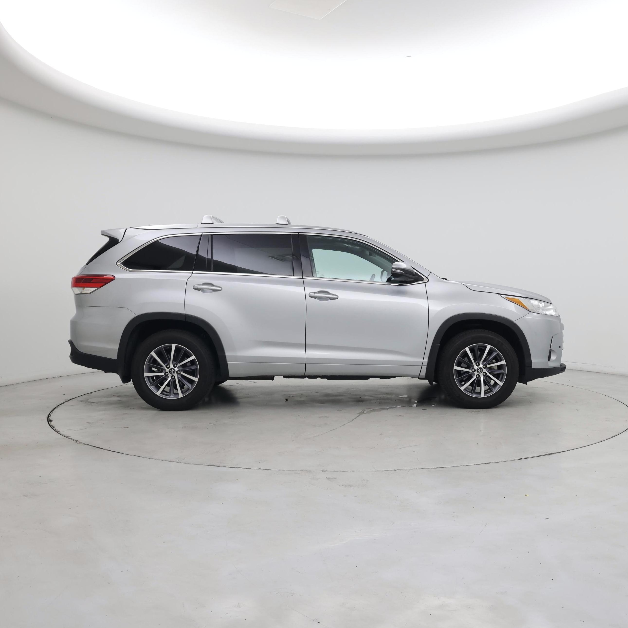 Thumbnail: 2018 Toyota Highlander - 7