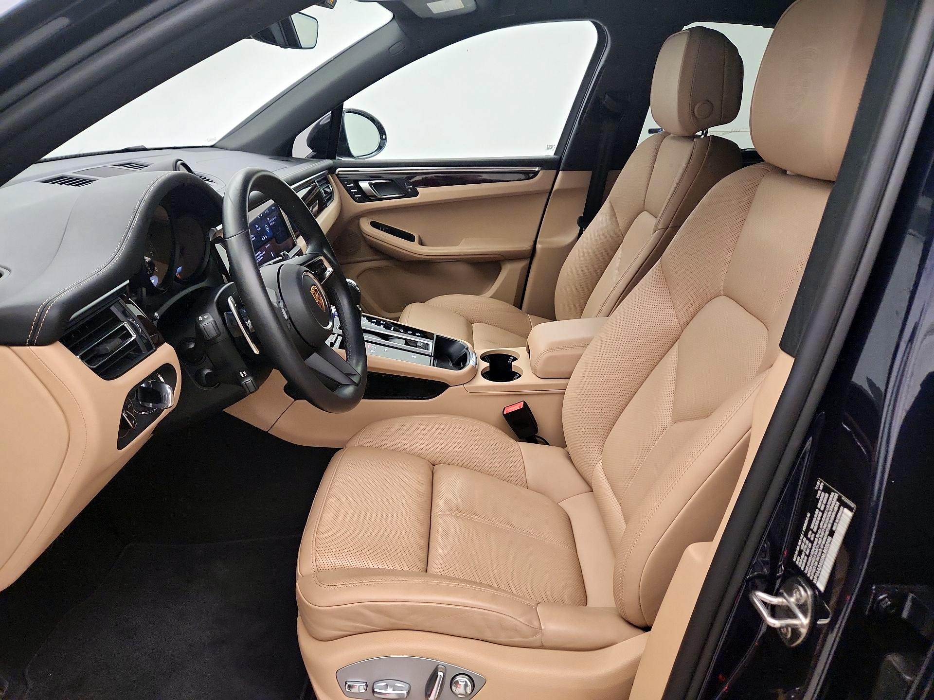Thumbnail: 2022 Porsche Macan - 11