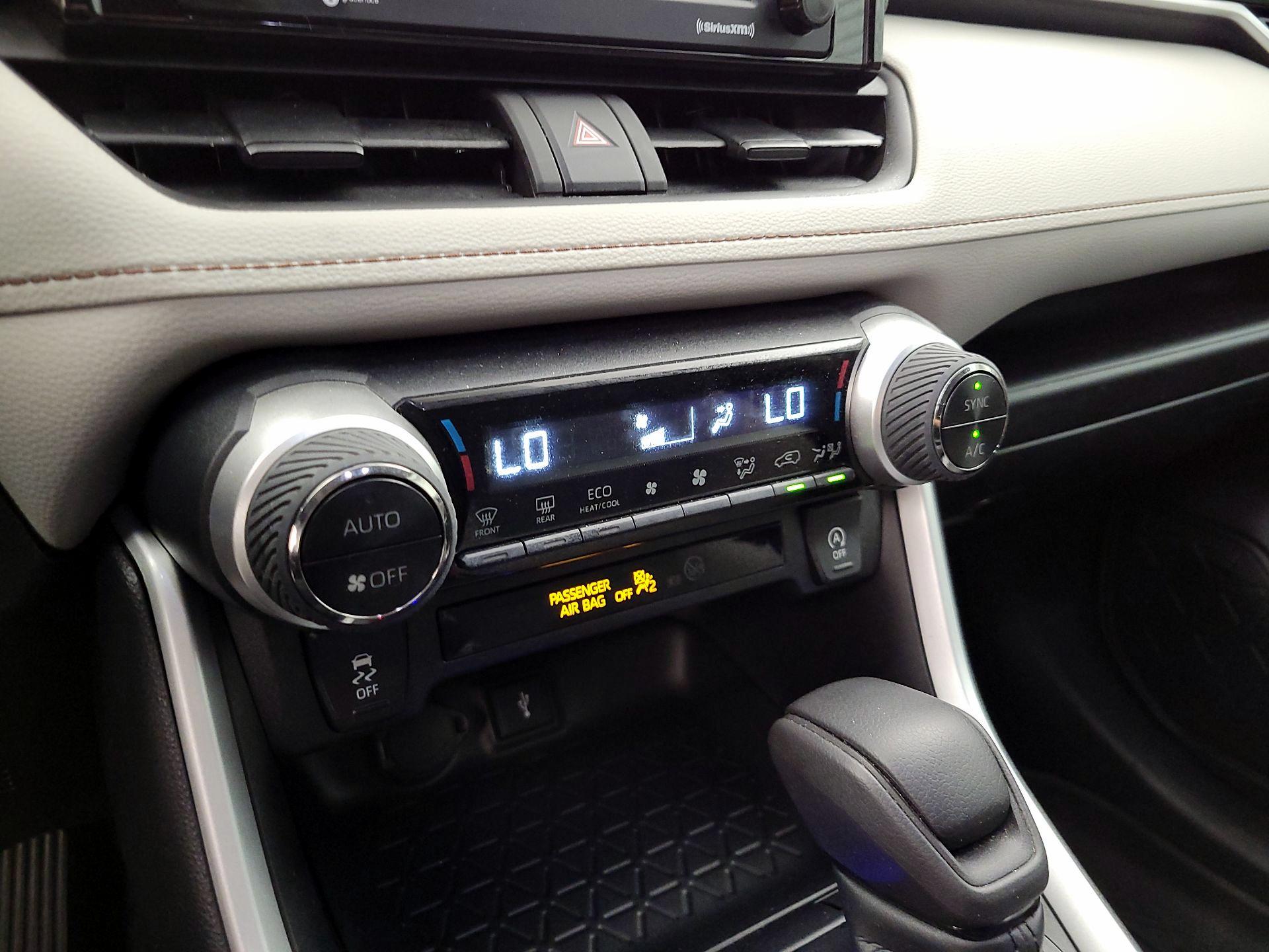 Thumbnail: 2022 Toyota RAV4 - 16