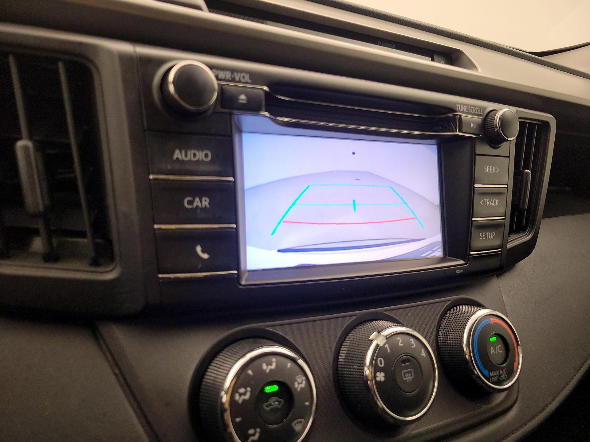 Thumbnail: 2016 Toyota RAV4 - 14