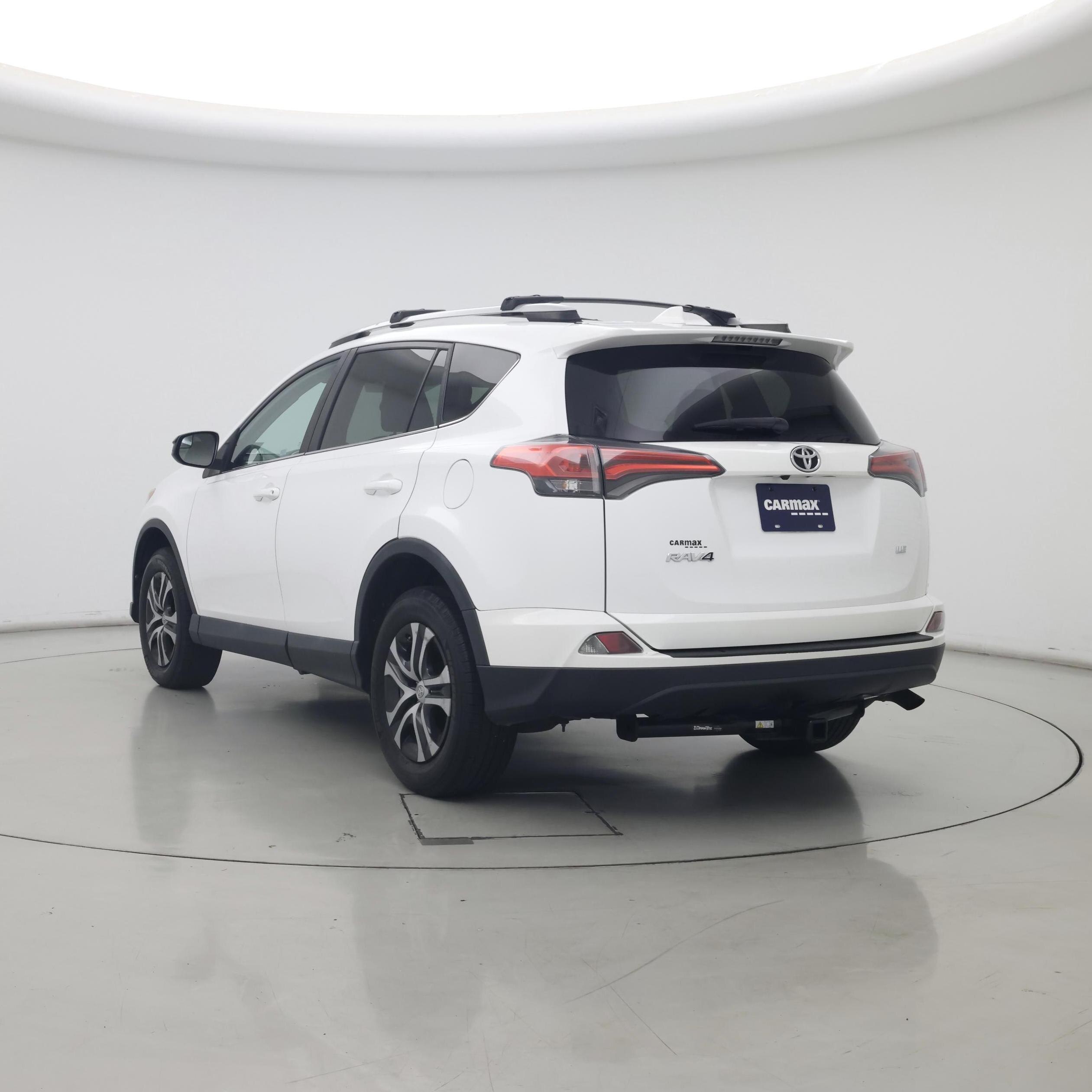Thumbnail: 2016 Toyota RAV4 - 2