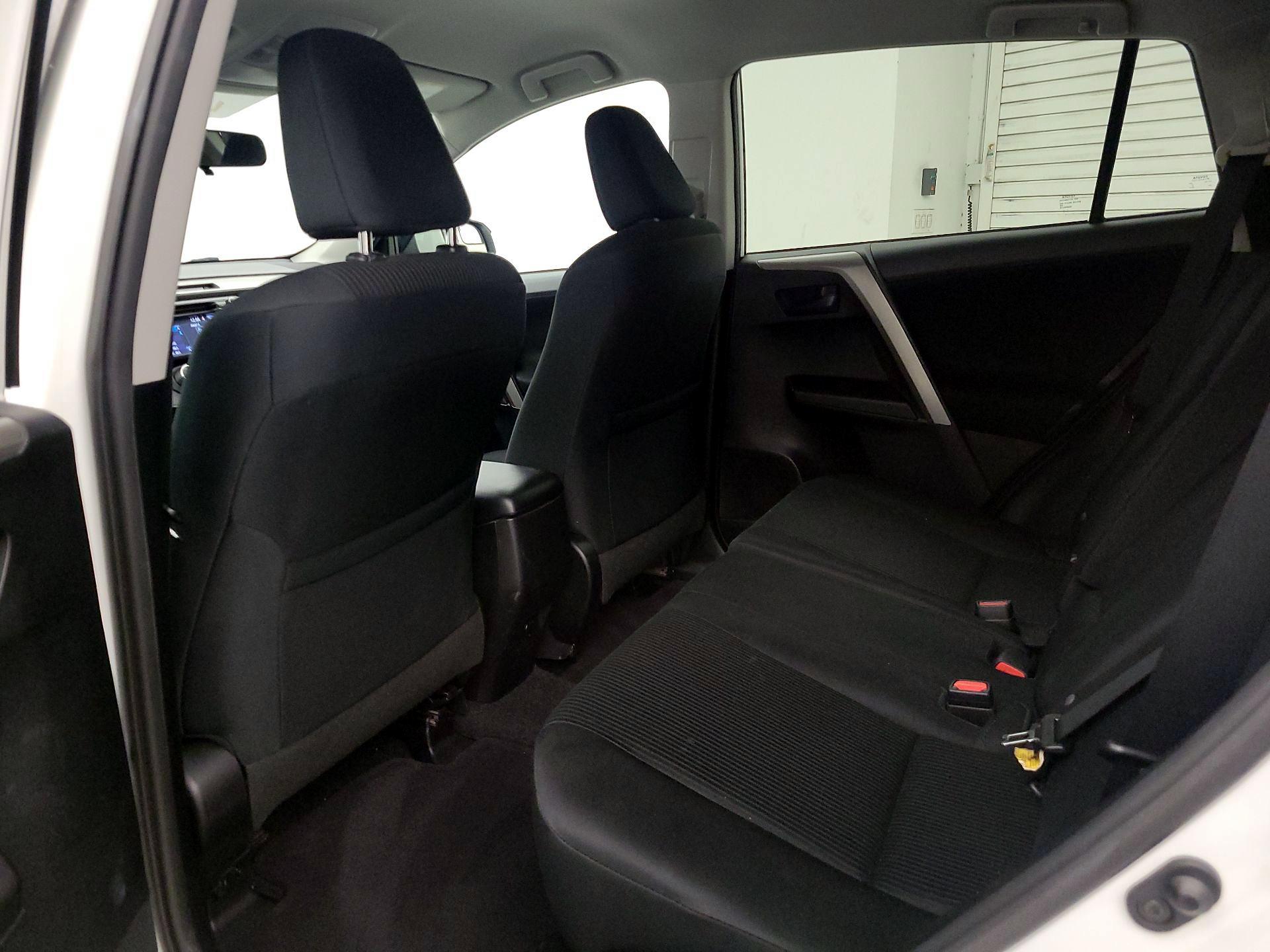 Thumbnail: 2016 Toyota RAV4 - 19