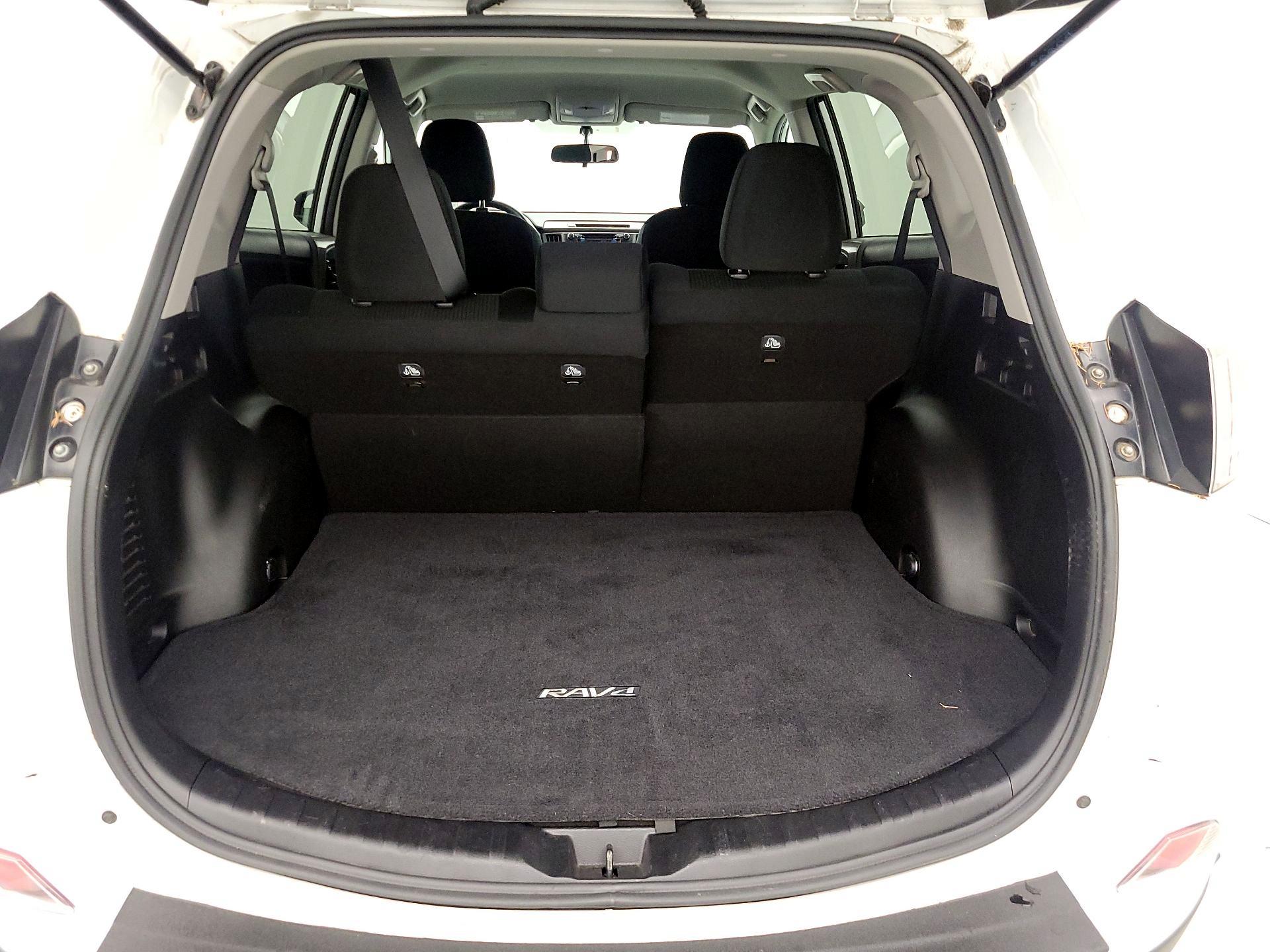 Thumbnail: 2016 Toyota RAV4 - 20