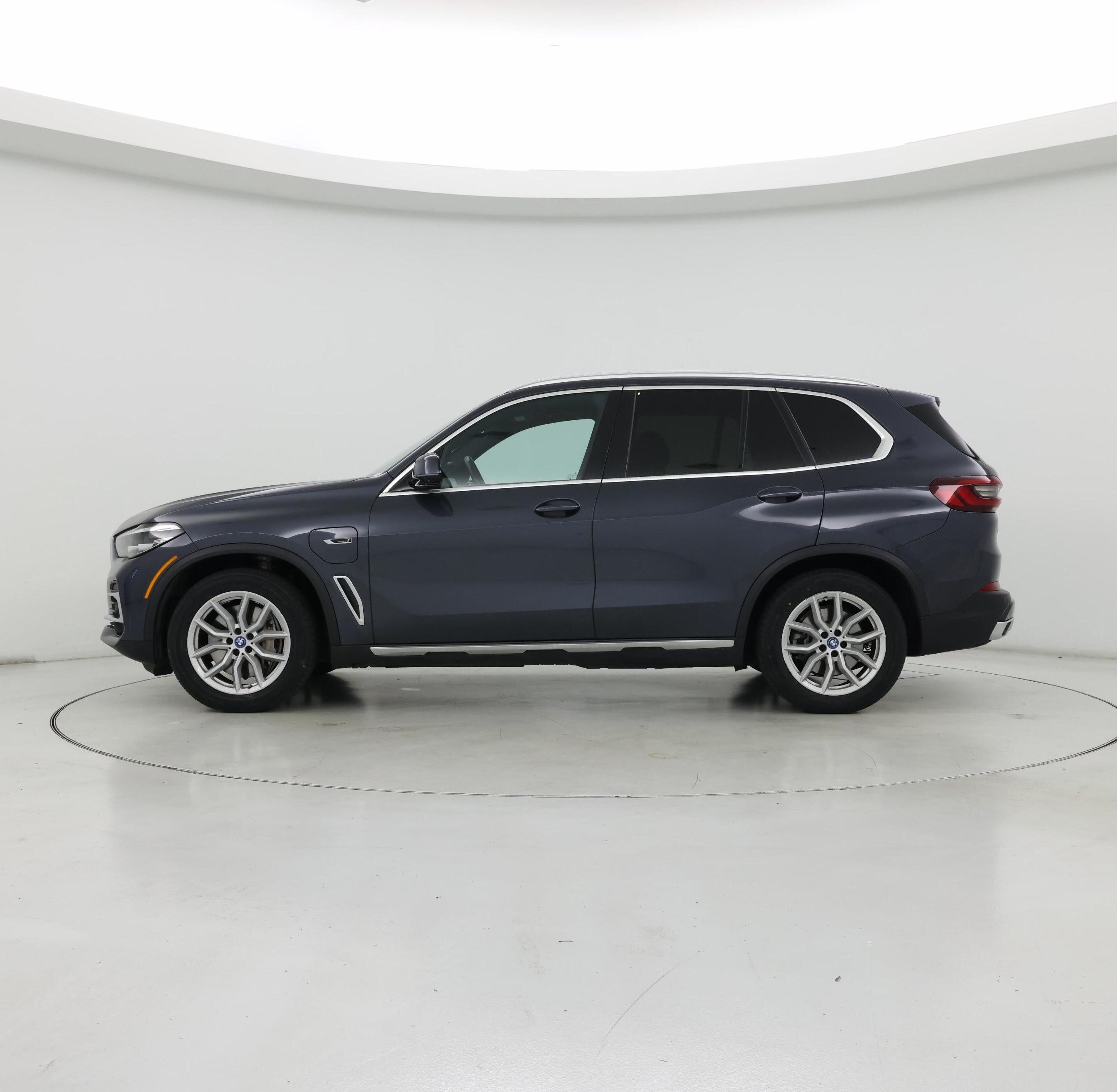 Thumbnail: 2022 BMW X5 - 3