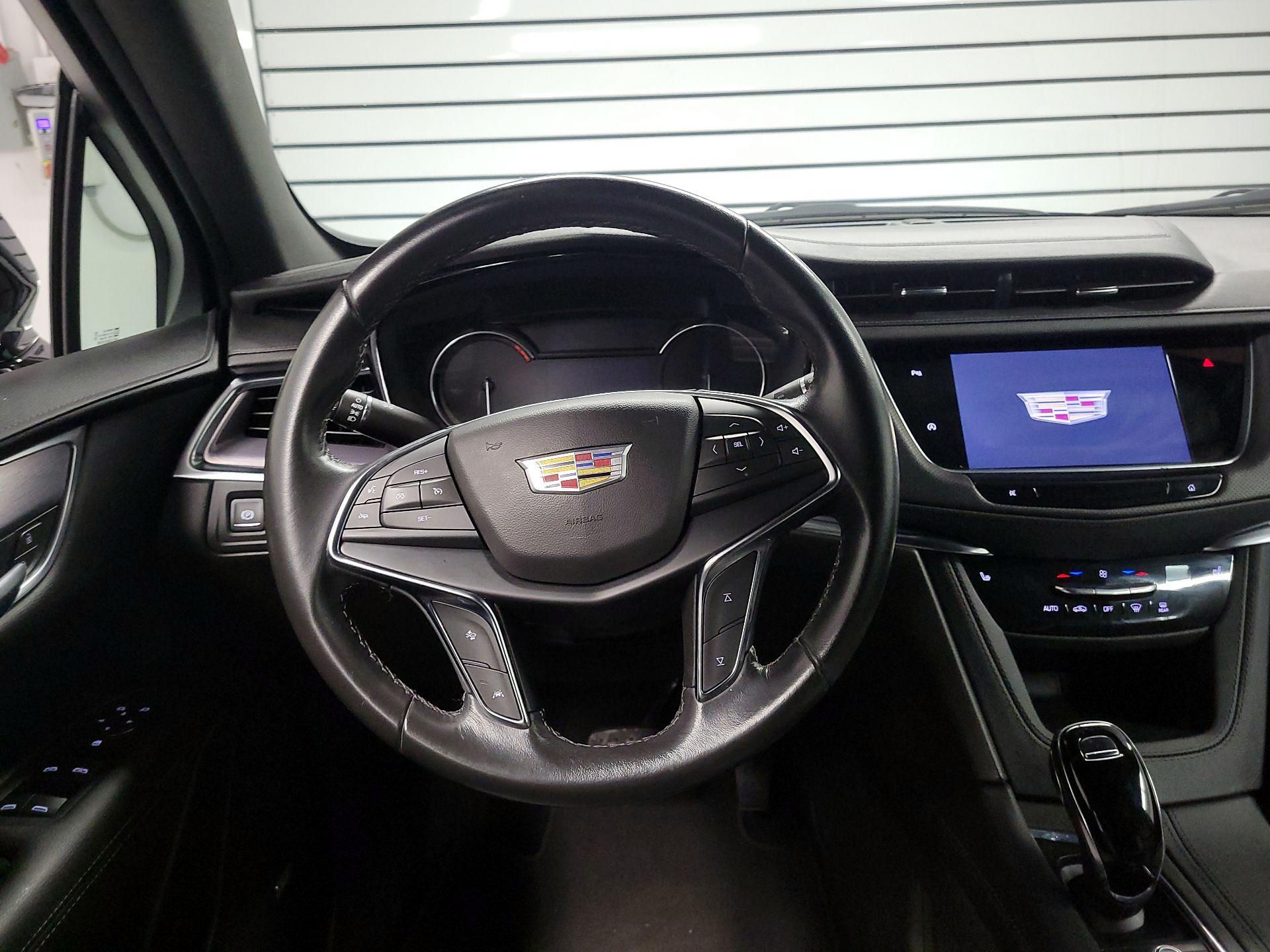 Thumbnail: 2022 Cadillac XT5 - 10