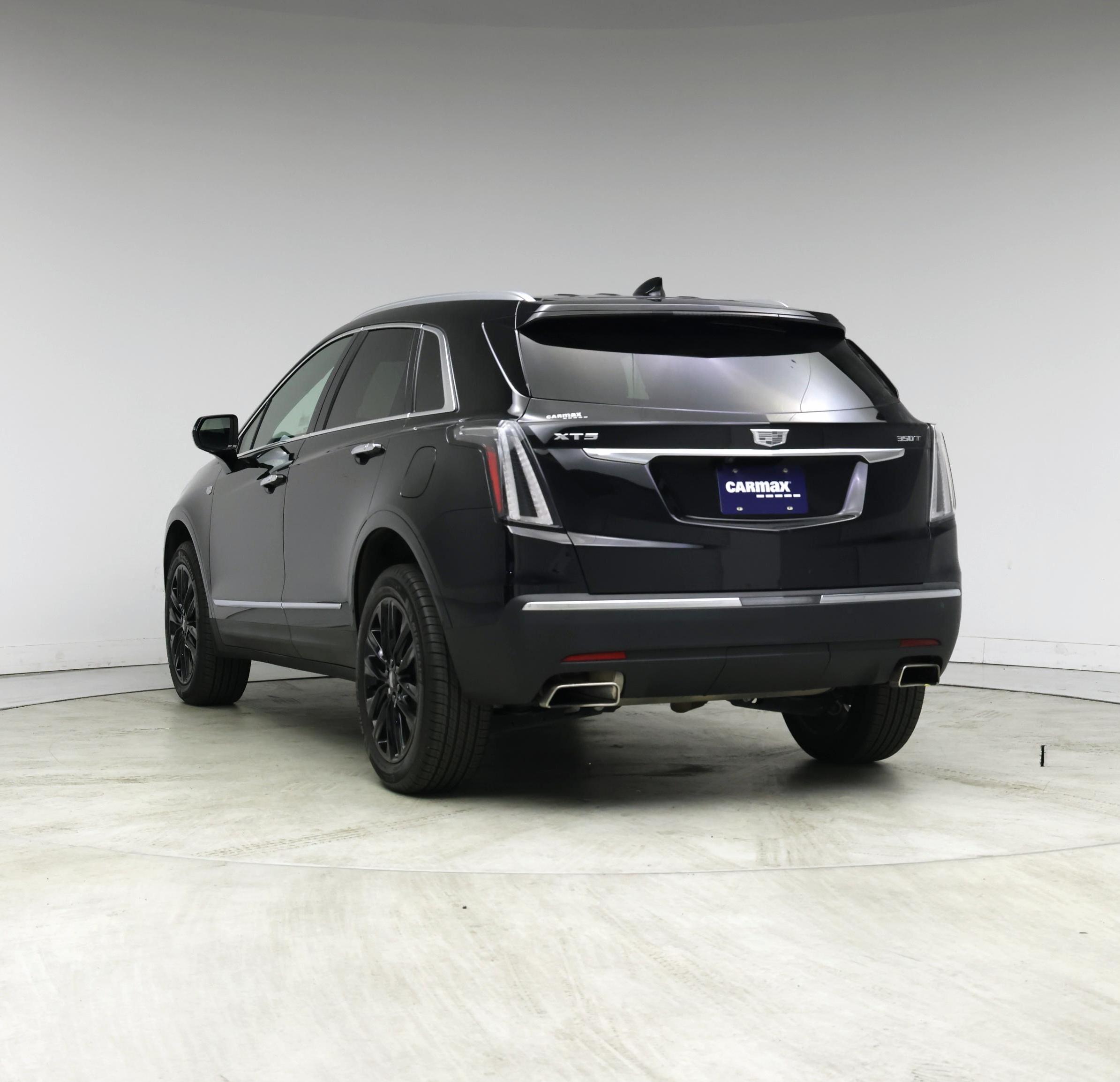 Thumbnail: 2022 Cadillac XT5 - 2