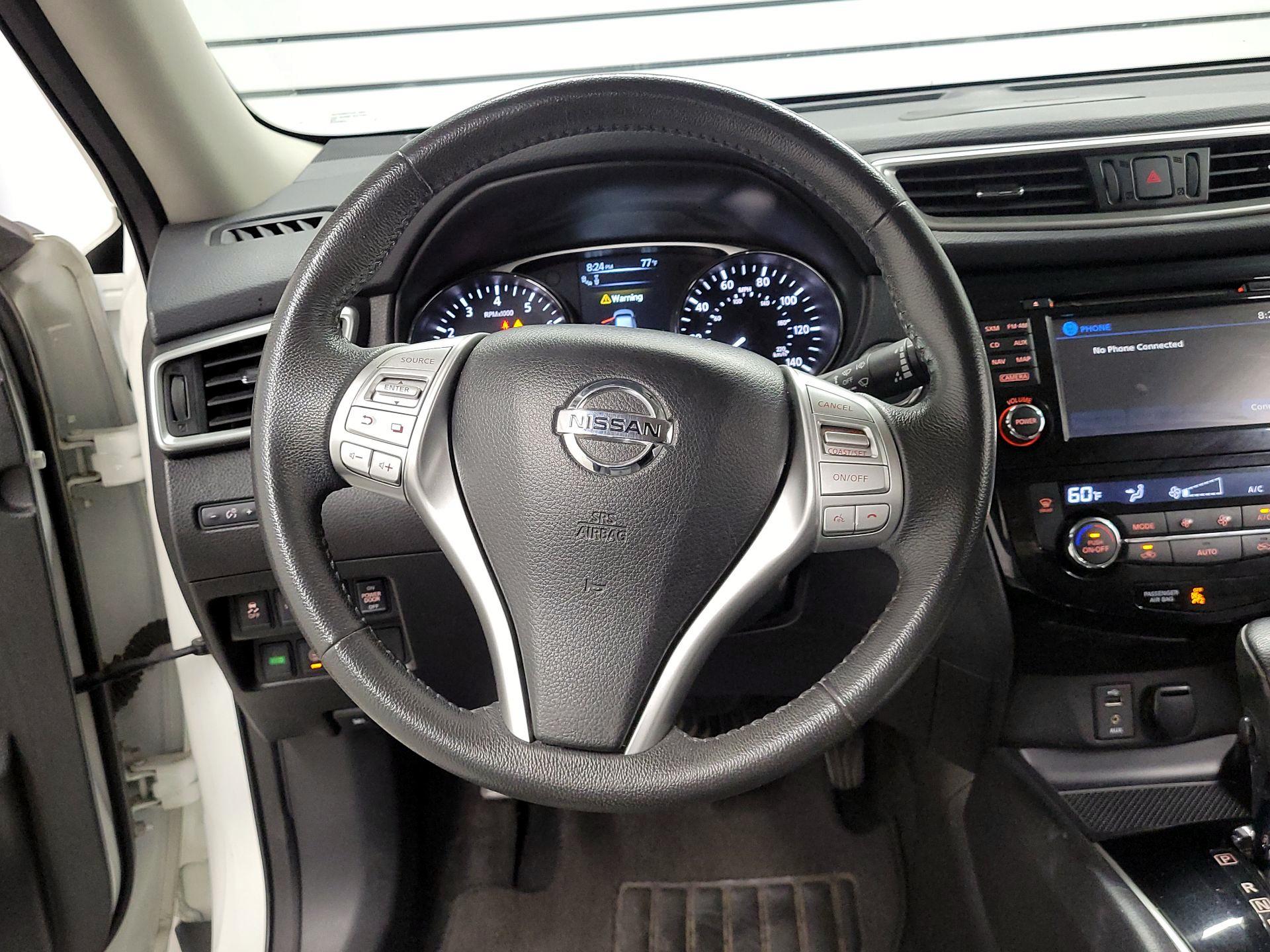 Thumbnail: 2015 Nissan Rogue - 10