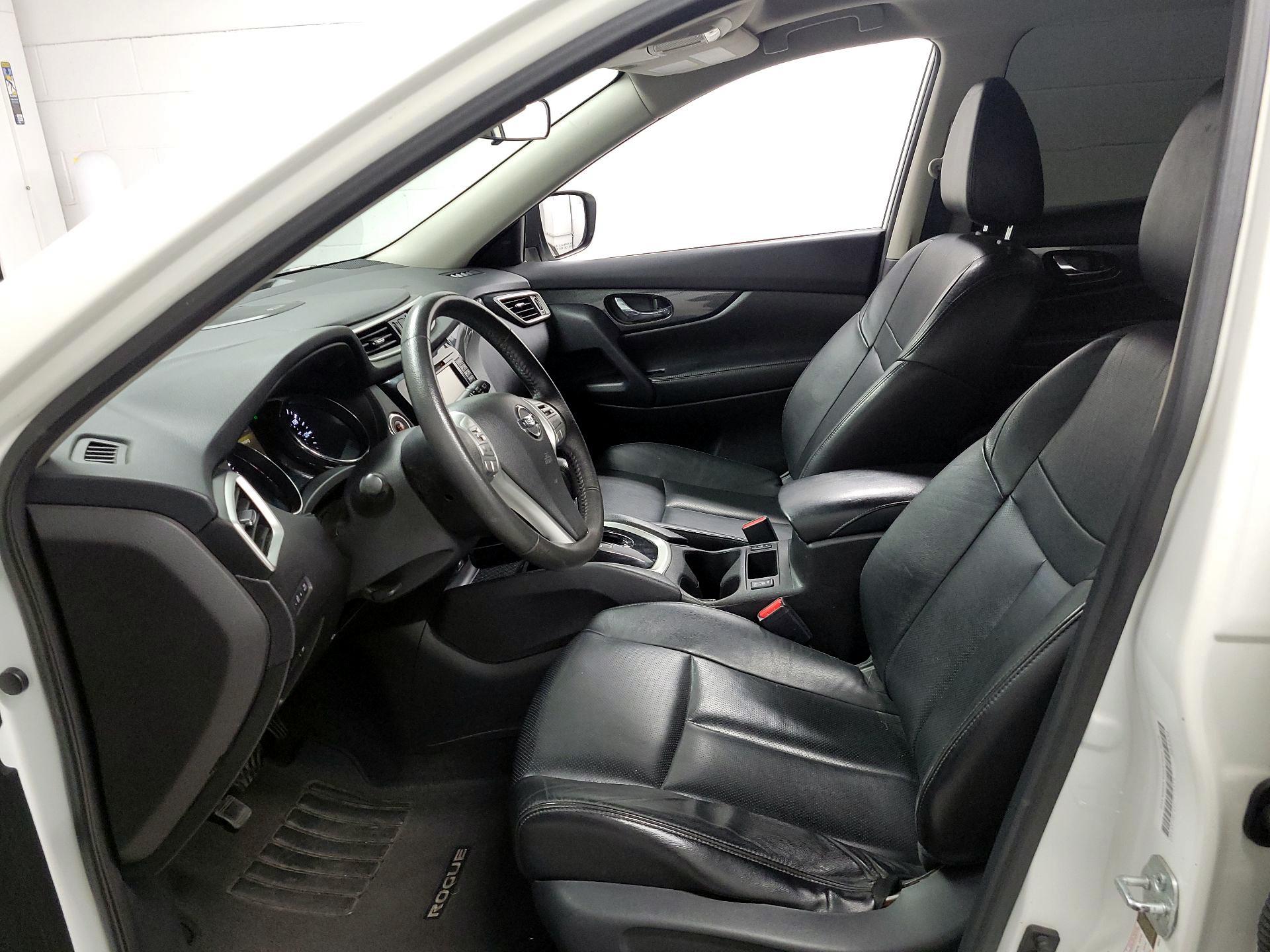 Thumbnail: 2015 Nissan Rogue - 11