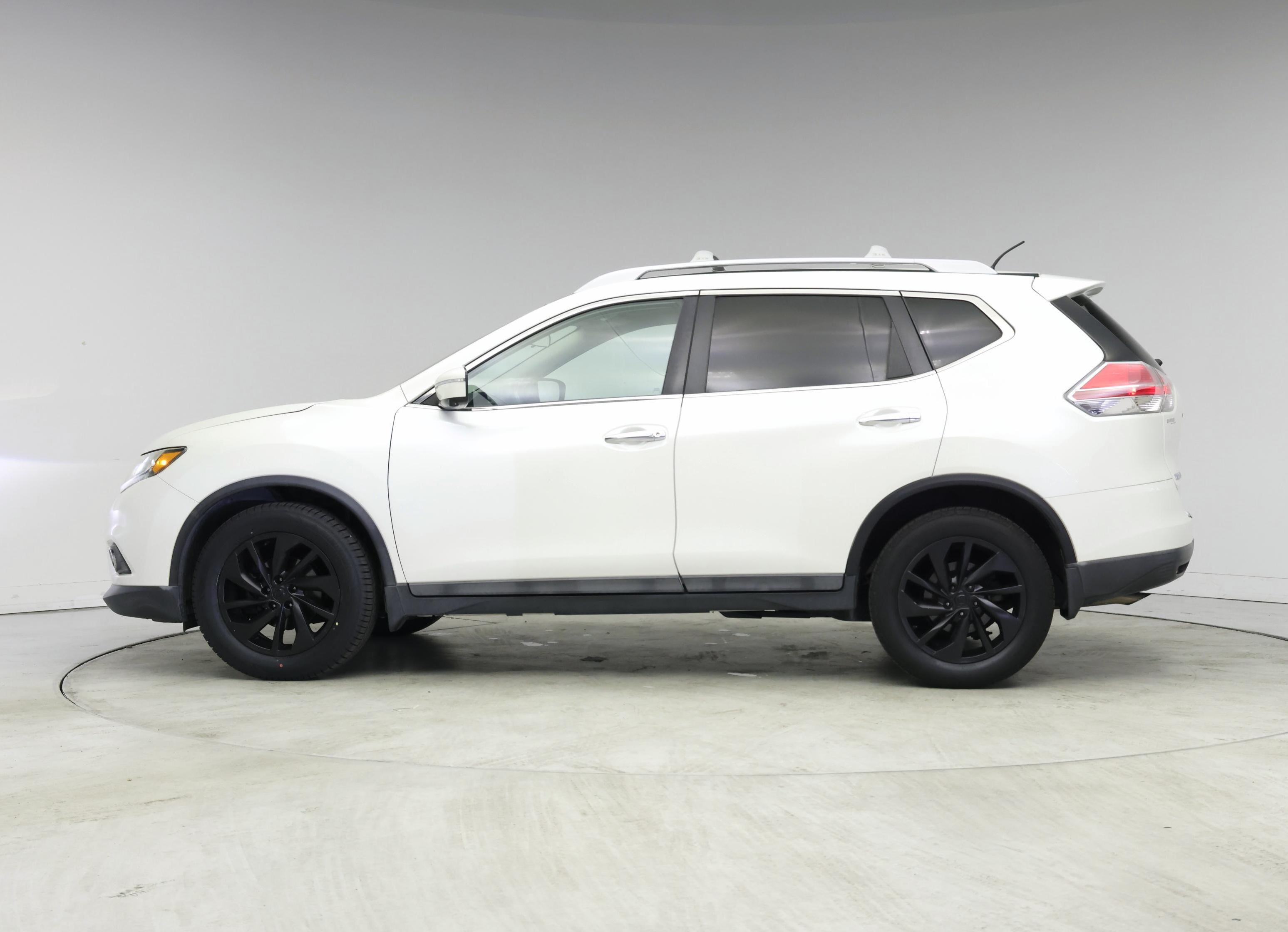 Thumbnail: 2015 Nissan Rogue - 3