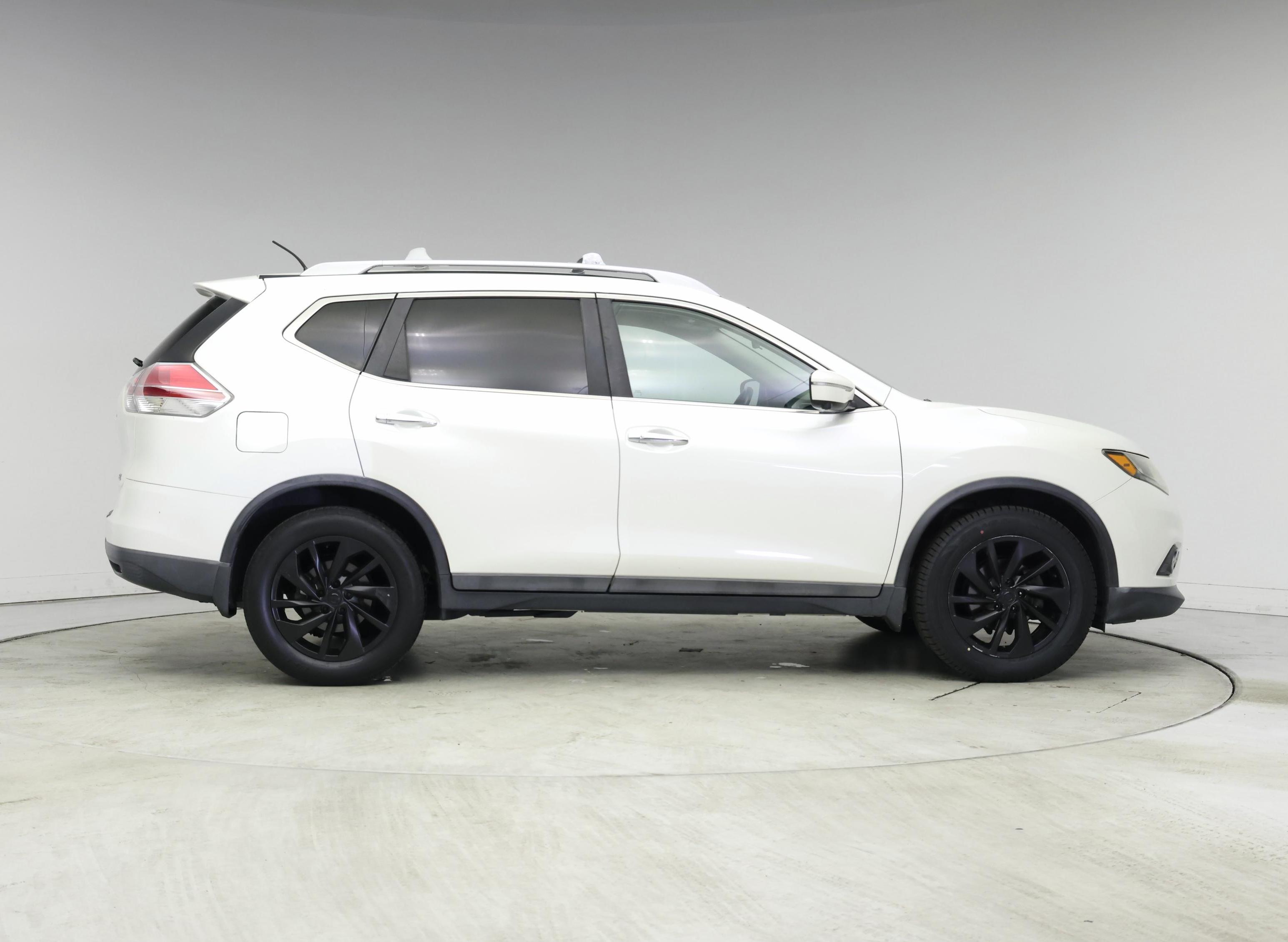 Thumbnail: 2015 Nissan Rogue - 7