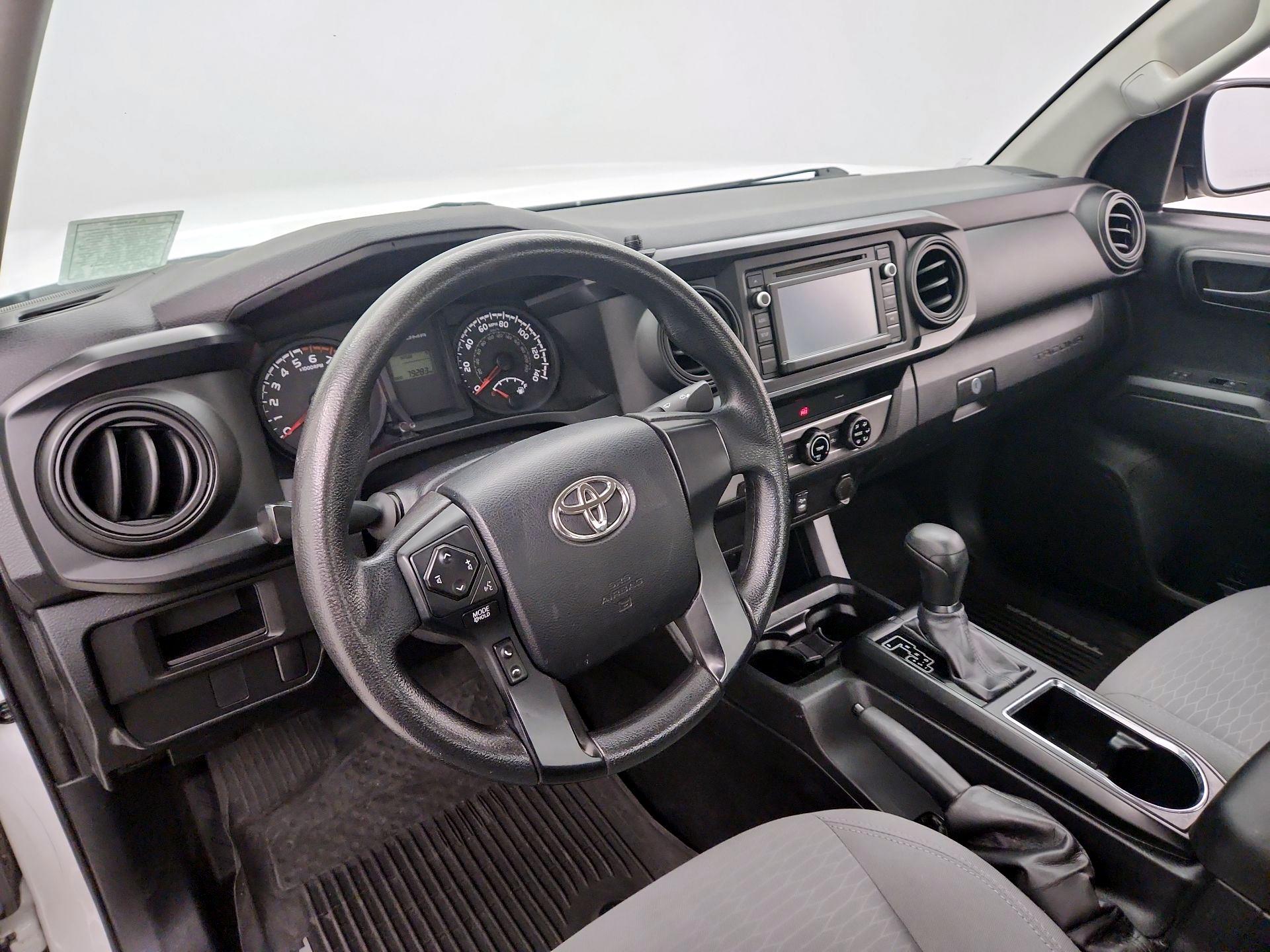Thumbnail: 2017 Toyota Tacoma - 9