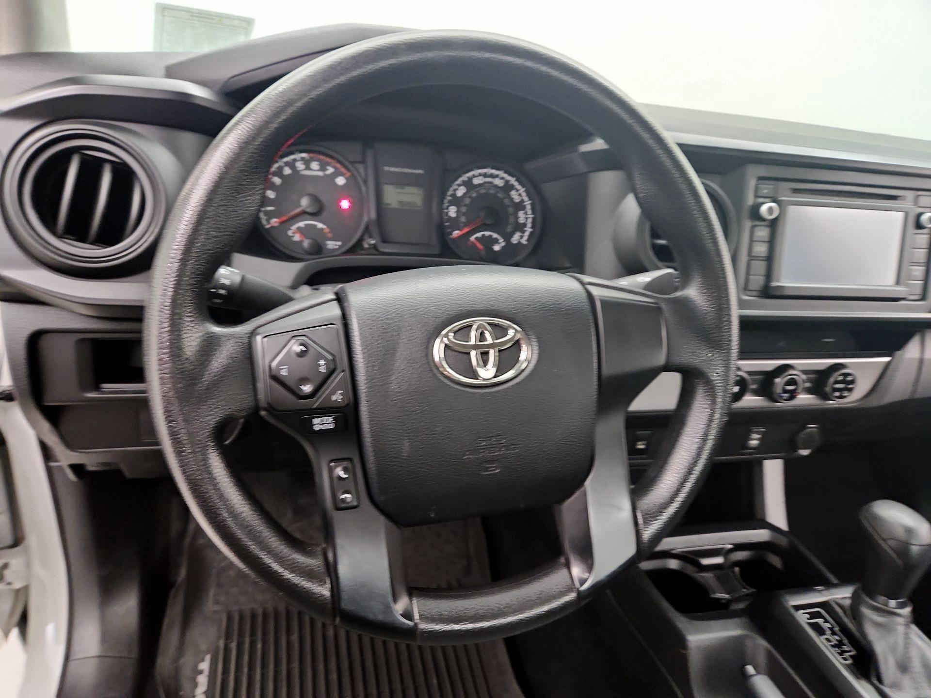 Thumbnail: 2017 Toyota Tacoma - 10