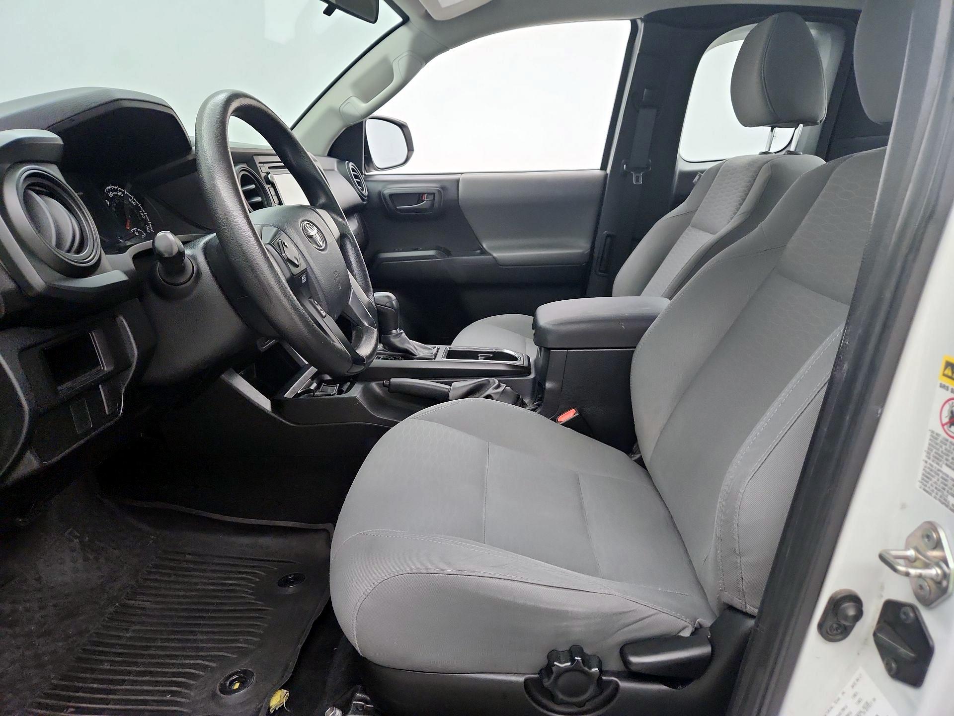 Thumbnail: 2017 Toyota Tacoma - 11