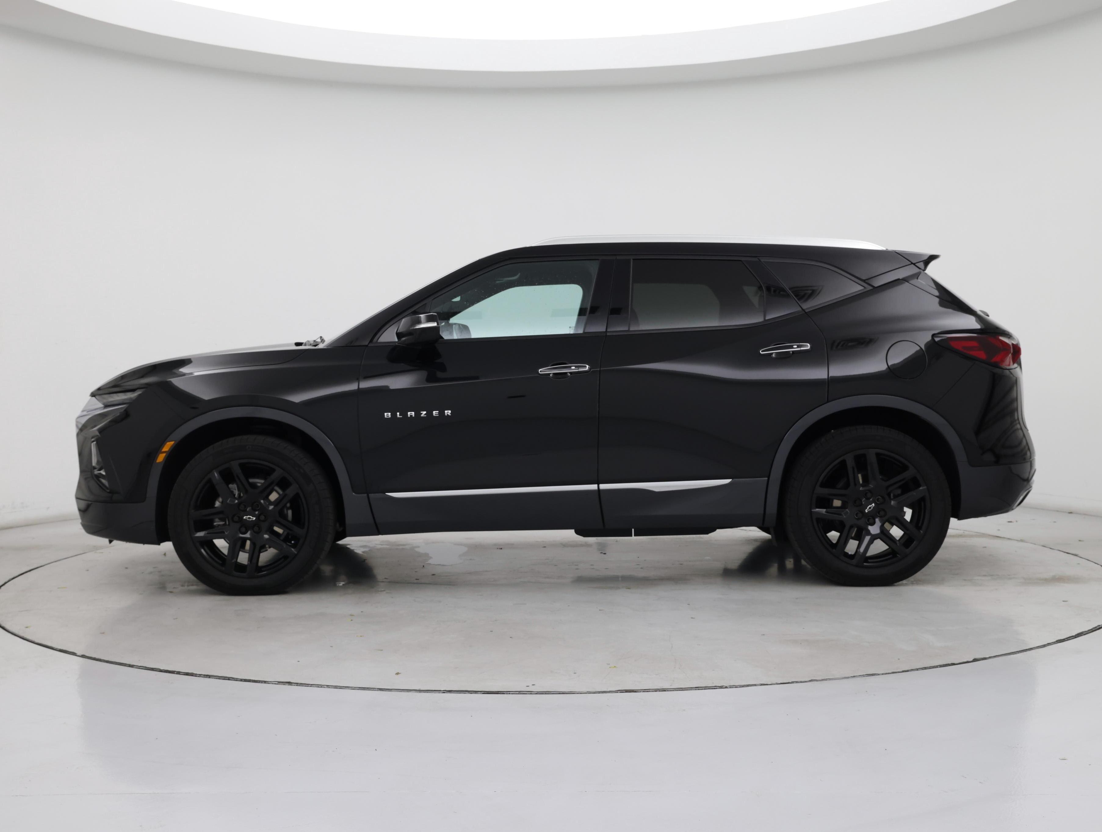 Thumbnail: 2022 Chevrolet Blazer - 3