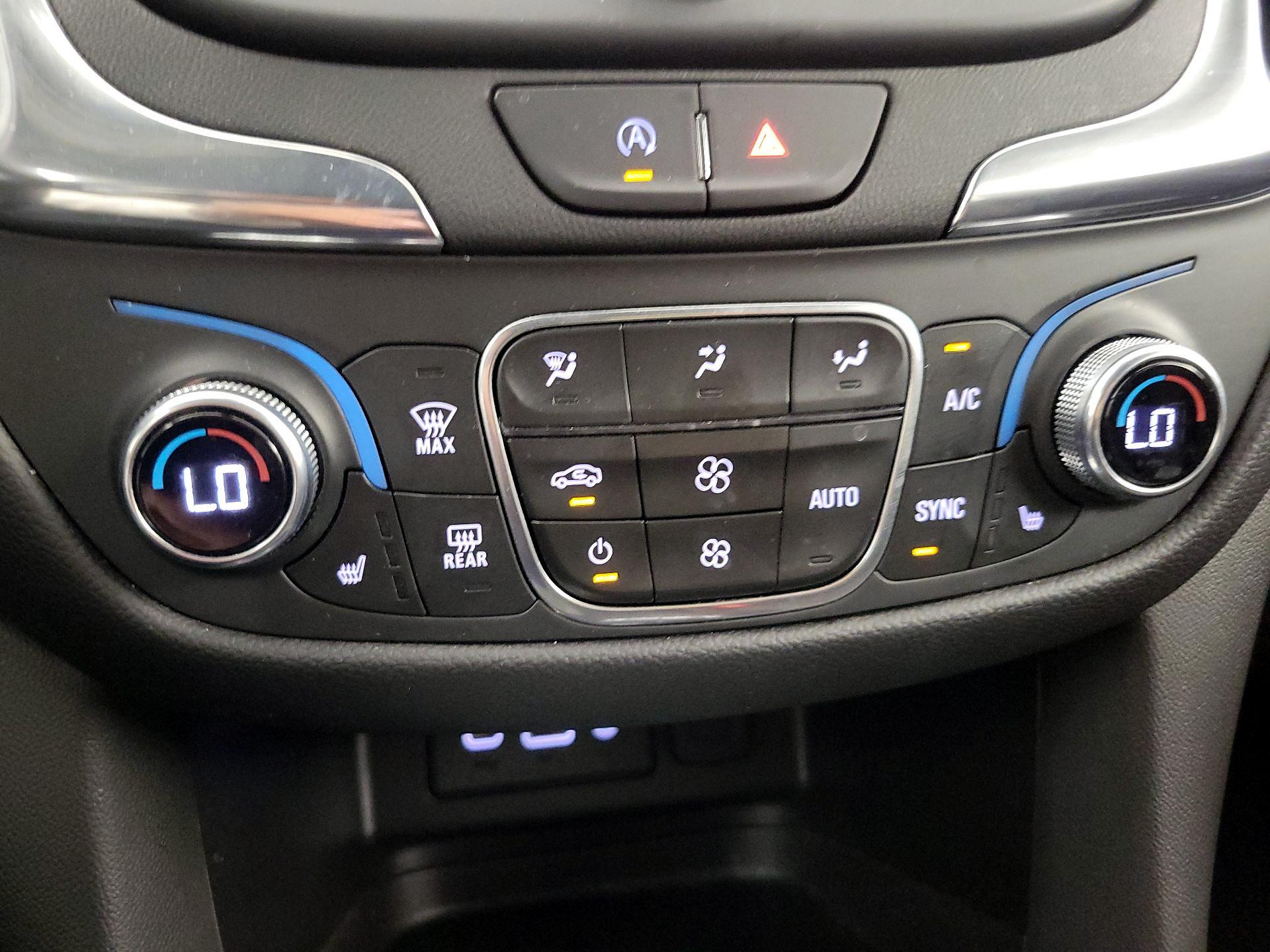 Thumbnail: 2022 Chevrolet Equinox - 16