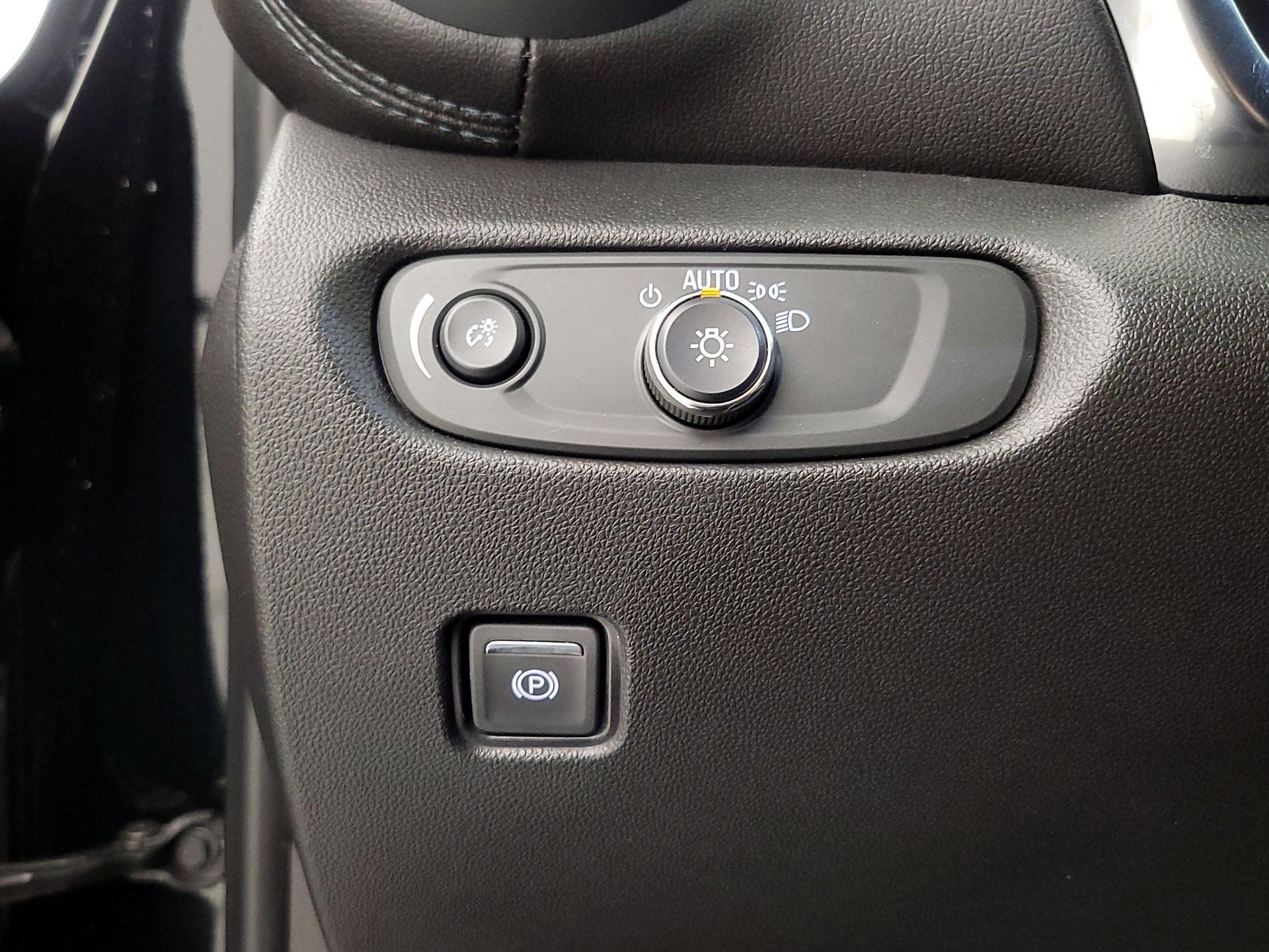 Thumbnail: 2022 Chevrolet Blazer - 13