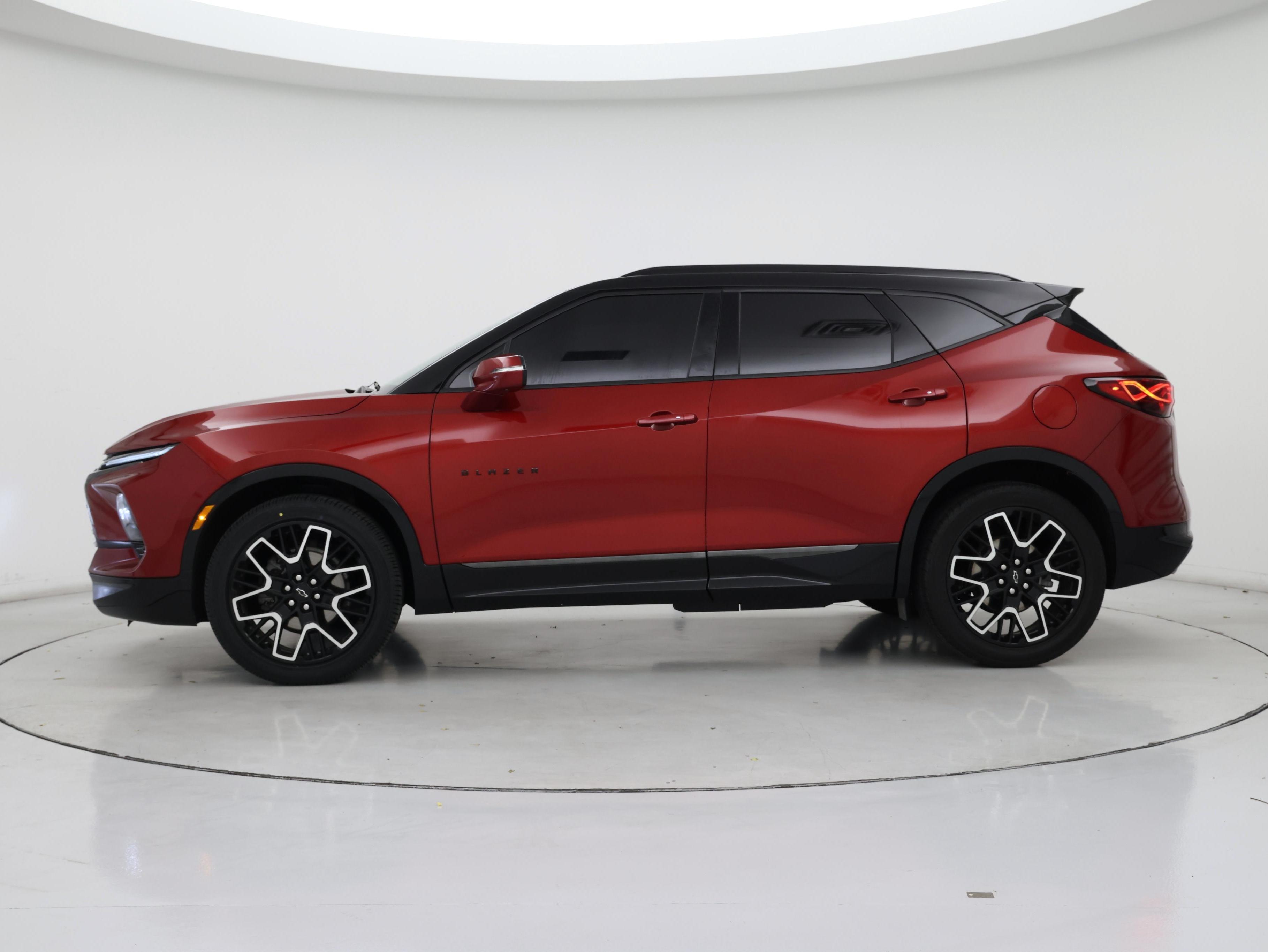 Thumbnail: 2023 Chevrolet Blazer - 3
