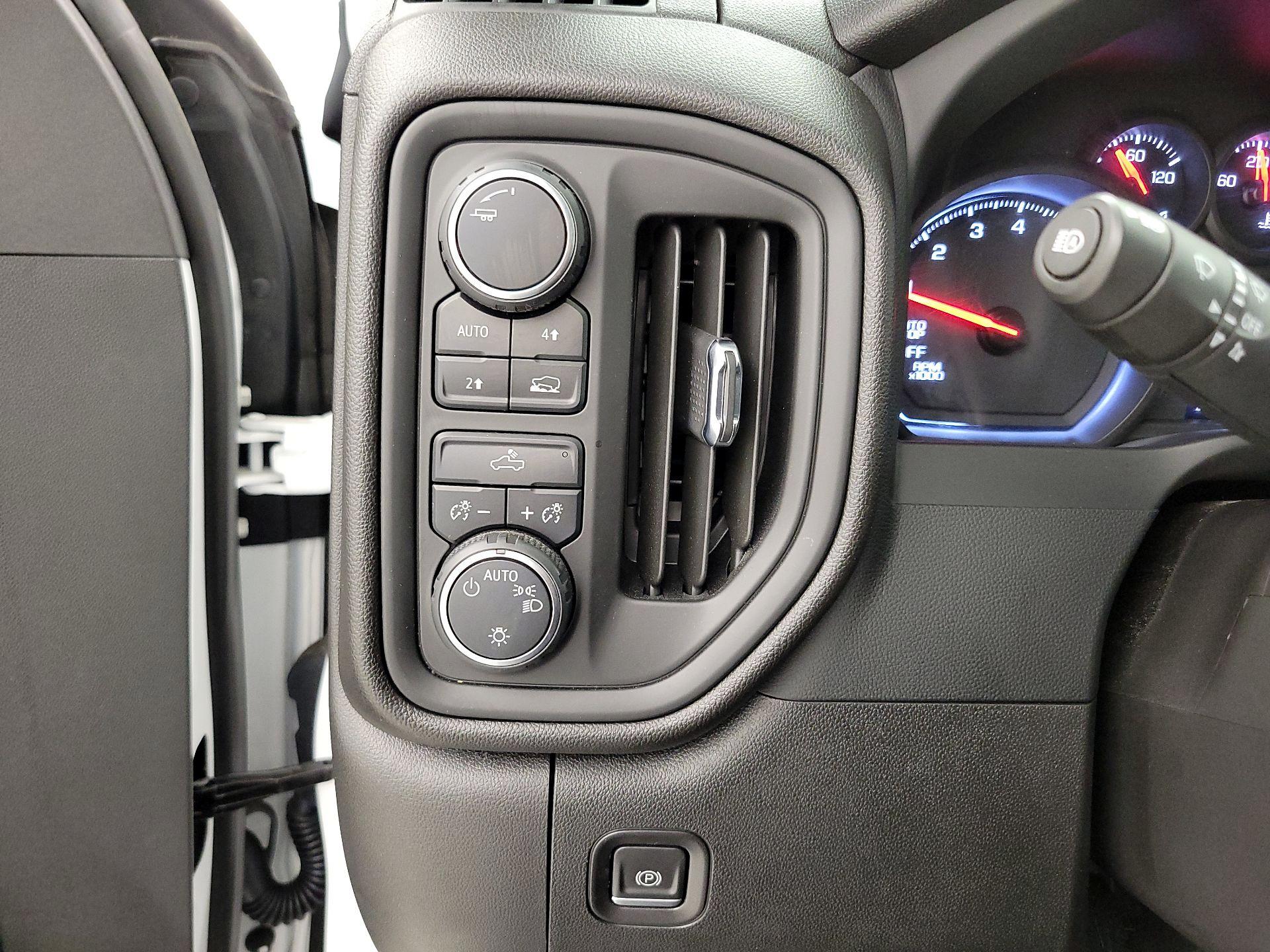 Thumbnail: 2023 Chevrolet Silverado 1500 - 13