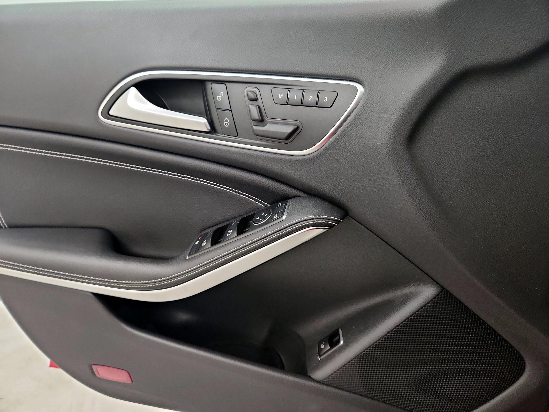 Thumbnail: 2016 Mercedes-Benz CLA - 12