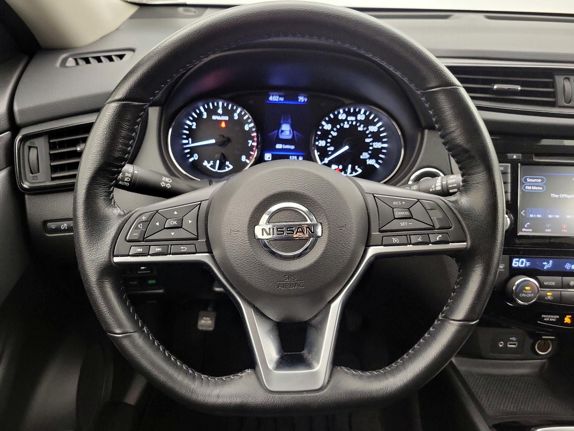 Thumbnail: 2020 Nissan Rogue - 10