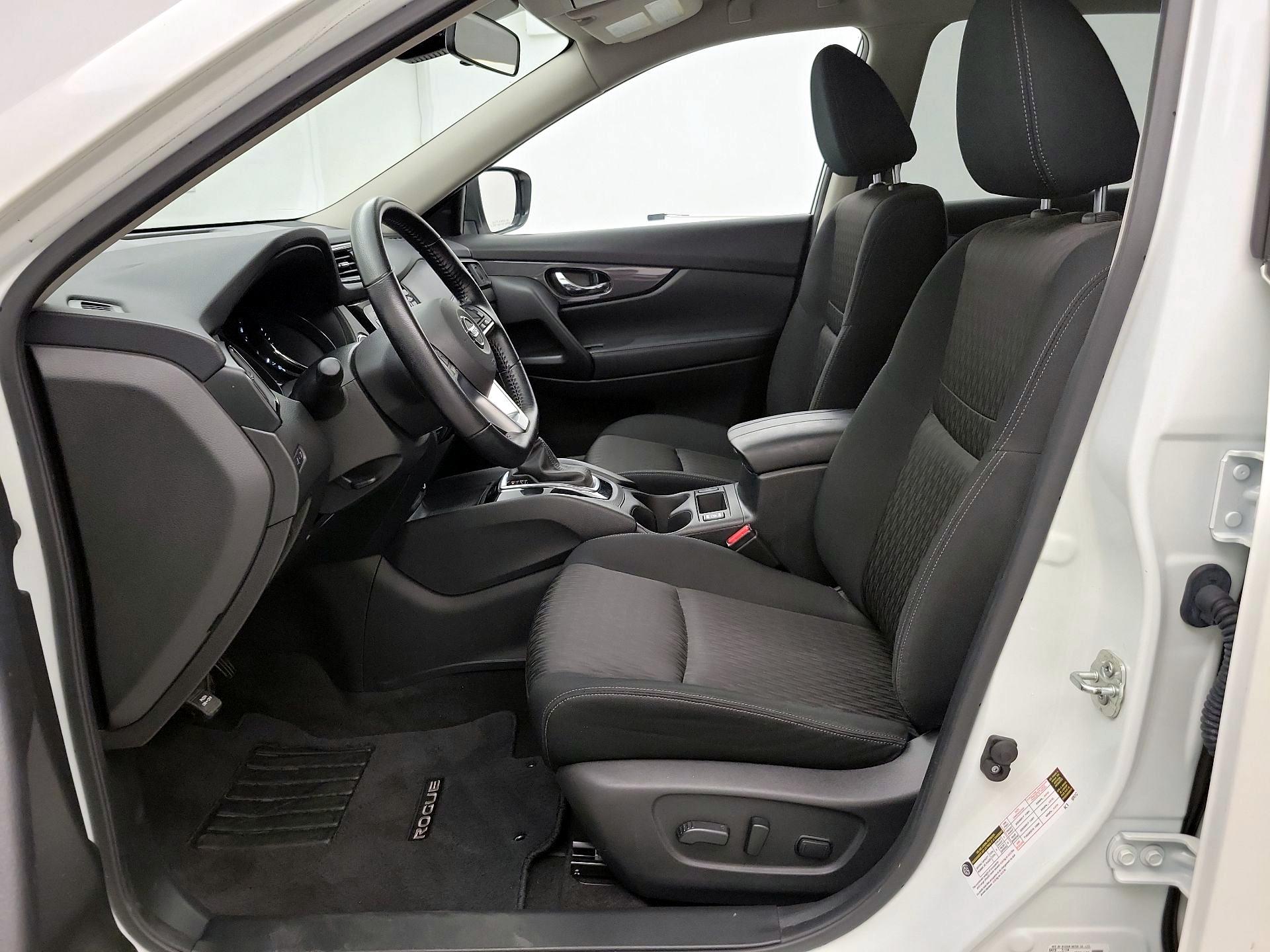 Thumbnail: 2020 Nissan Rogue - 11