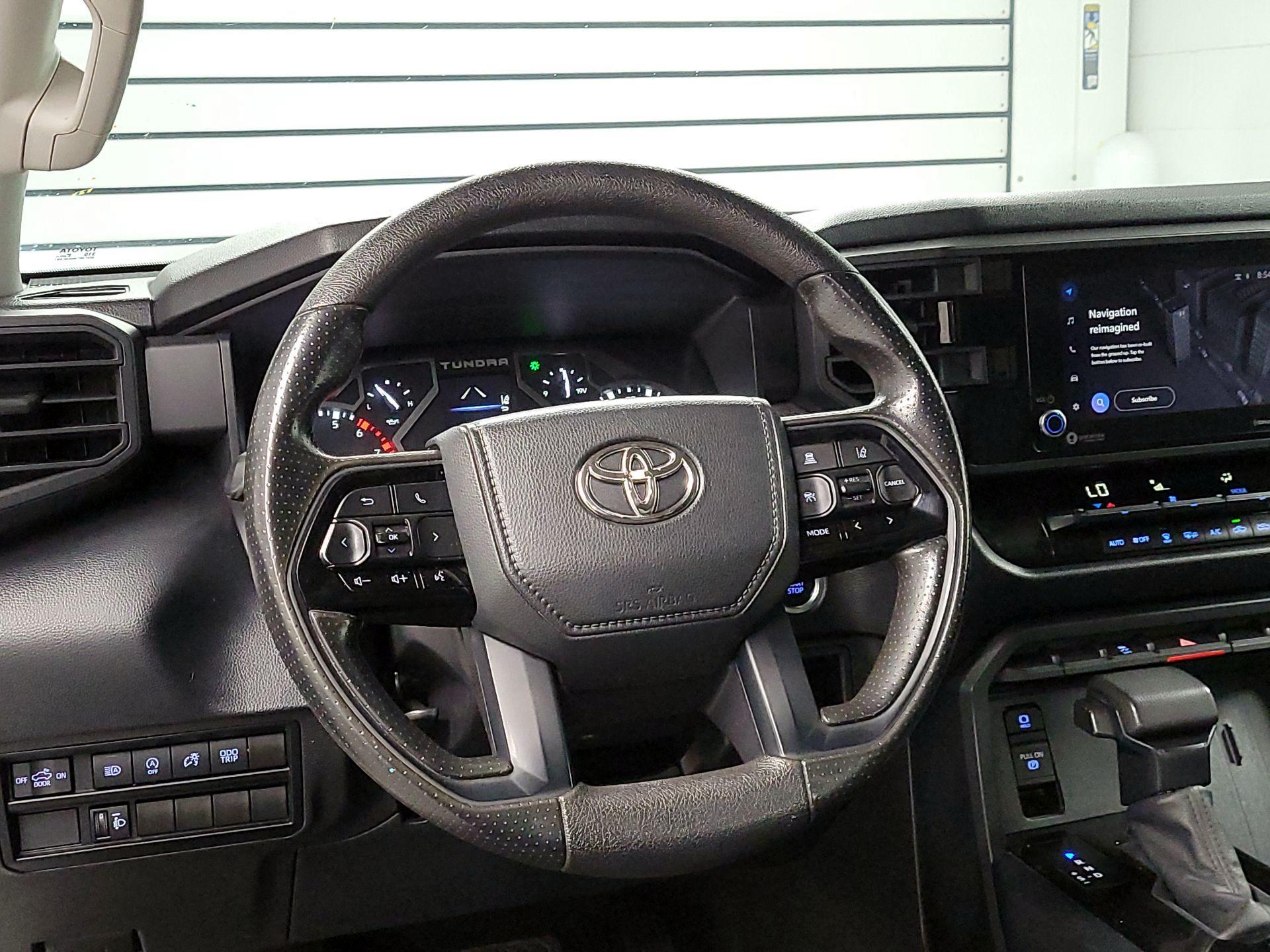 Thumbnail: 2022 Toyota Tundra - 10